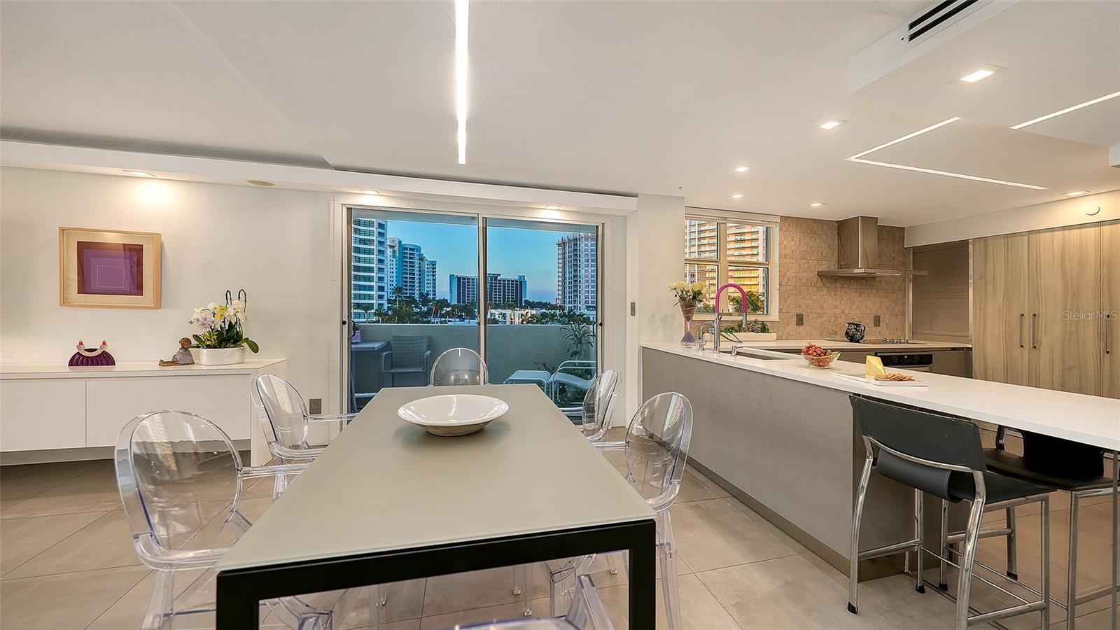 101 SUNSET DR #301, SARASOTA, FL, 34236