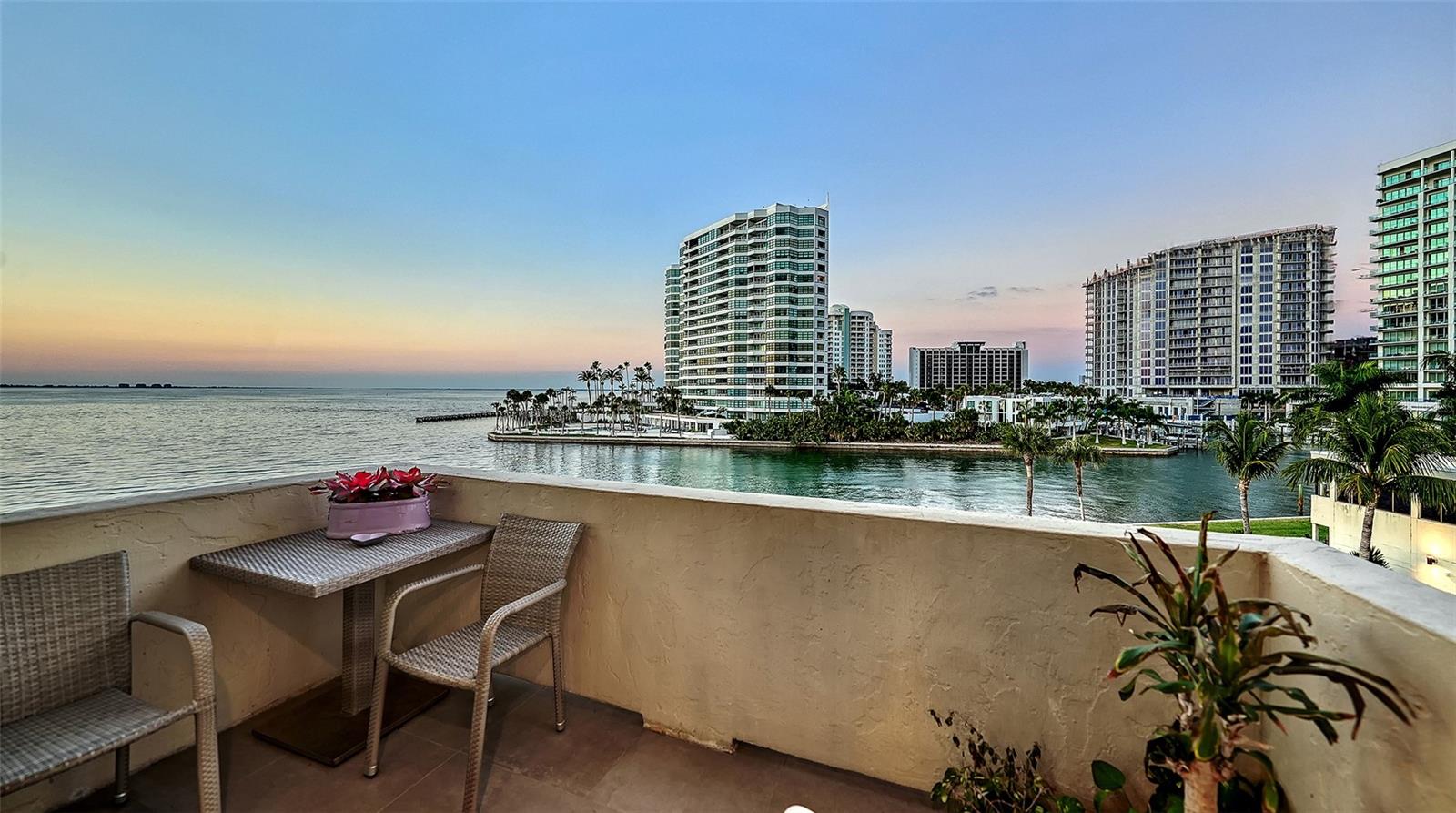 101 SUNSET DR #301, SARASOTA, FL, 34236