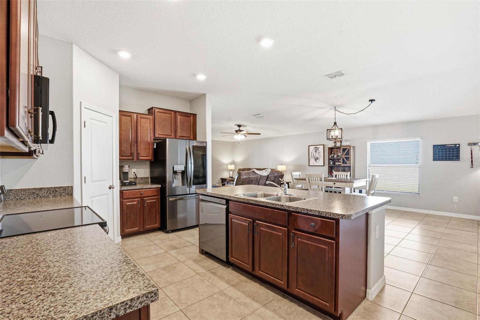 6637 WAGON TRAIL ST, ZEPHYRHILLS, FL, 33541