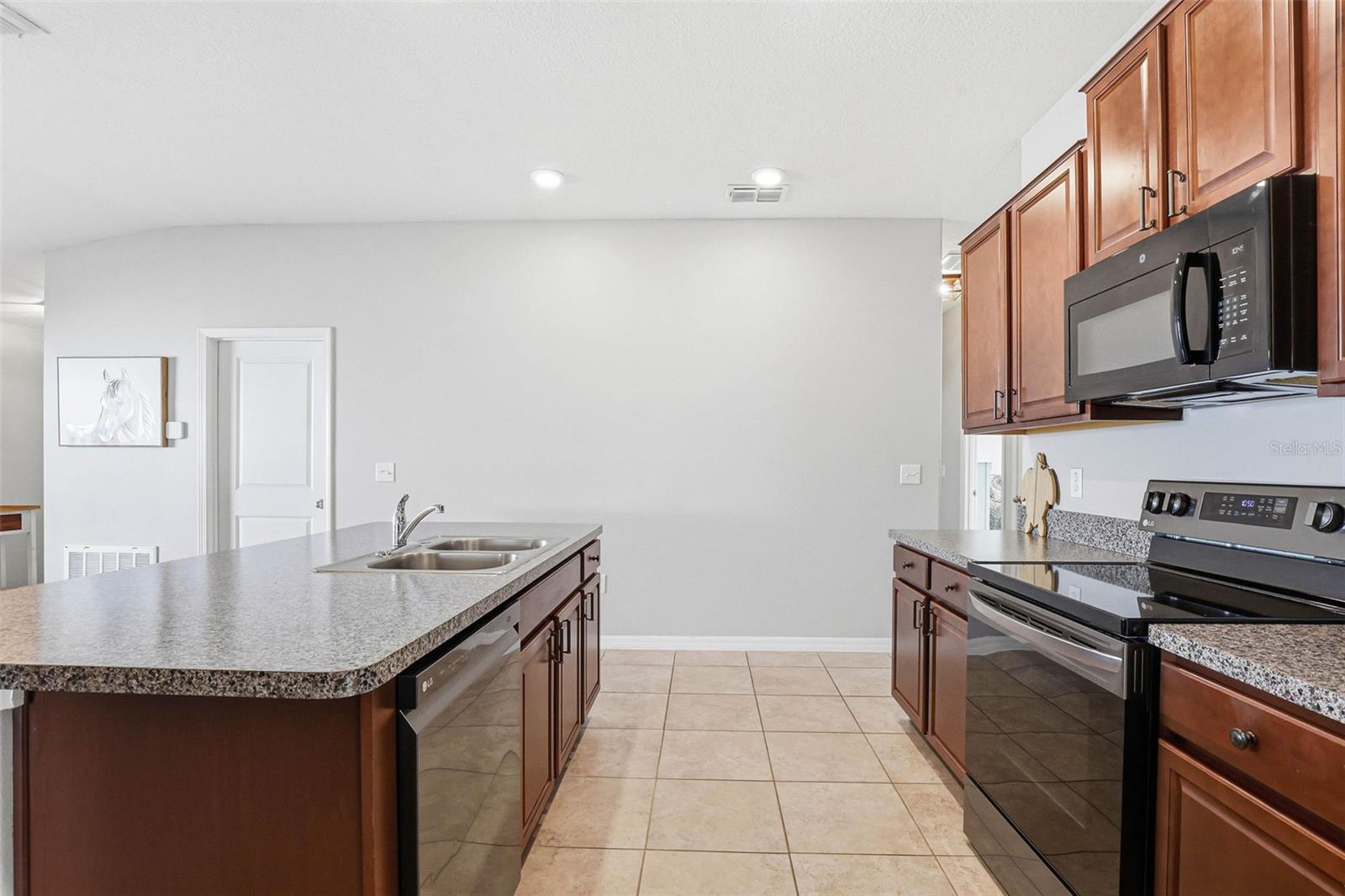 6637 WAGON TRAIL ST, ZEPHYRHILLS, FL, 33541