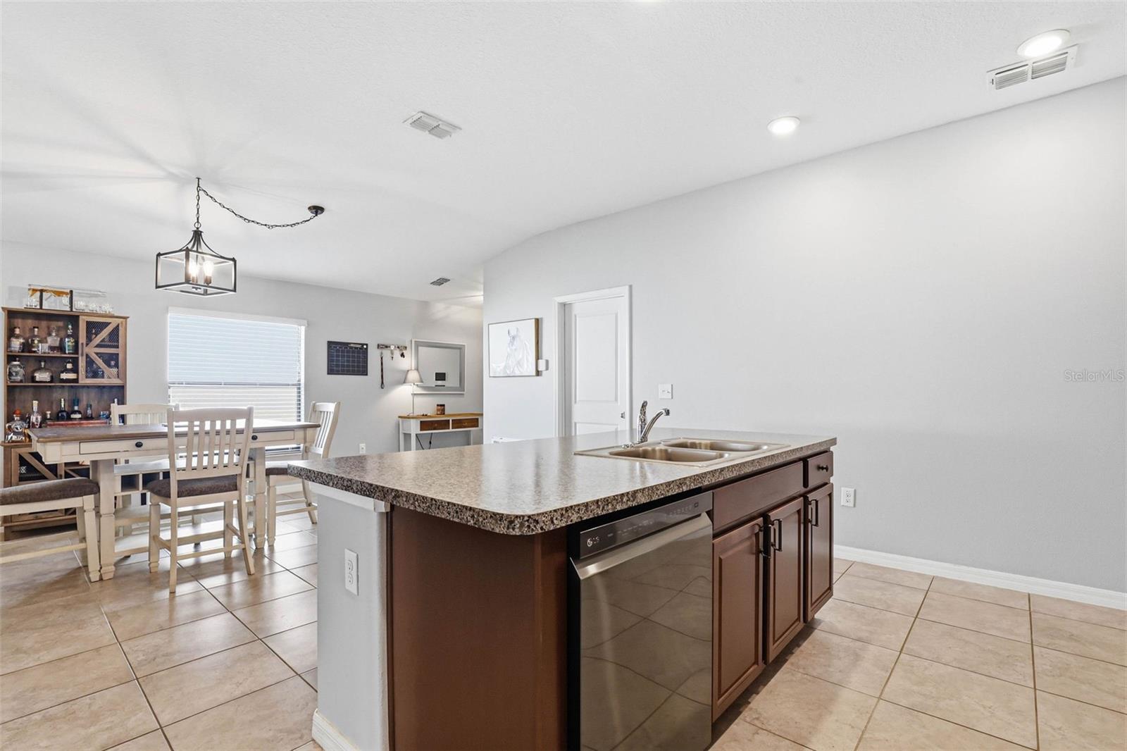 6637 WAGON TRAIL ST, ZEPHYRHILLS, FL, 33541