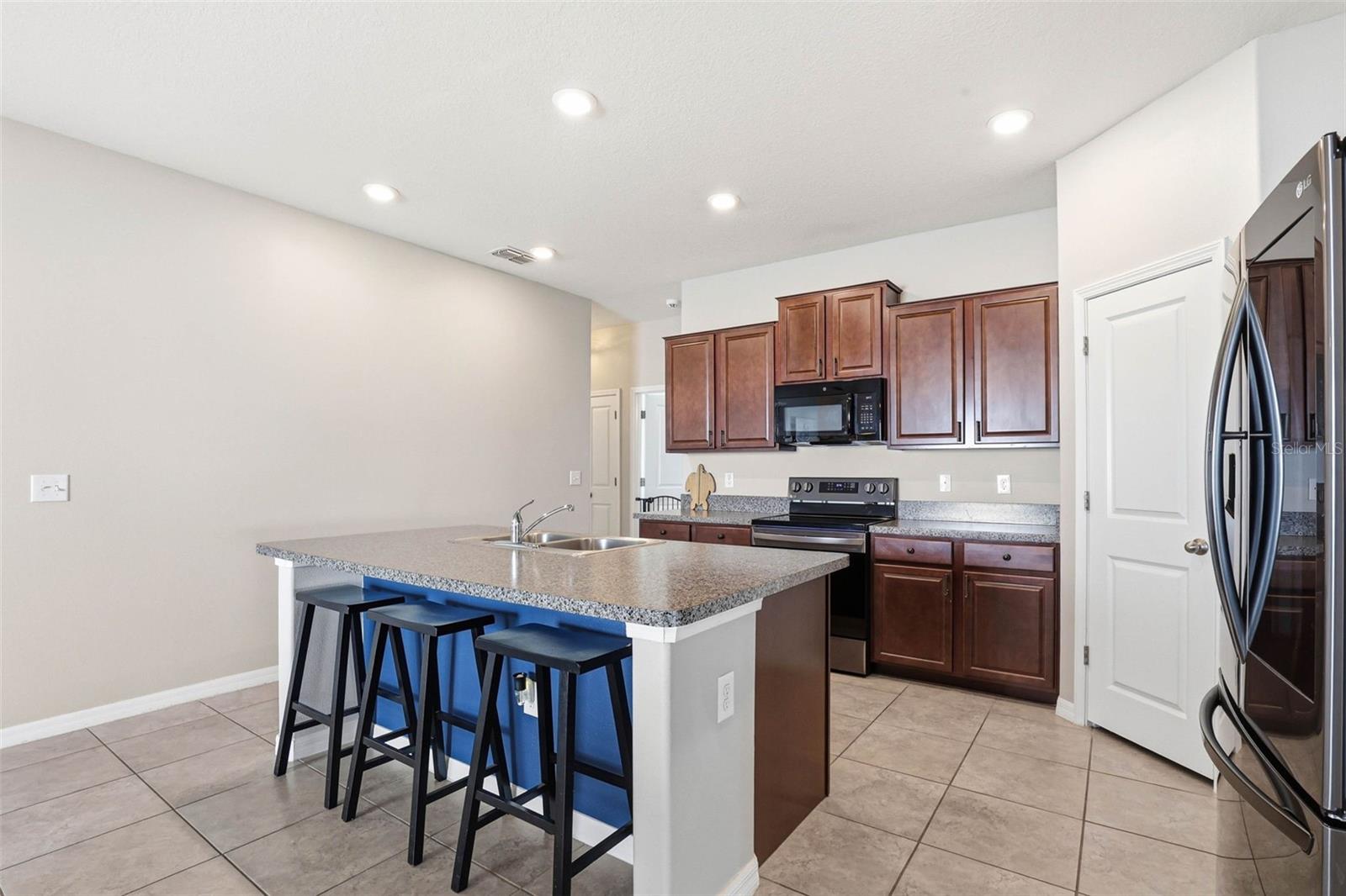 6637 WAGON TRAIL ST, ZEPHYRHILLS, FL, 33541