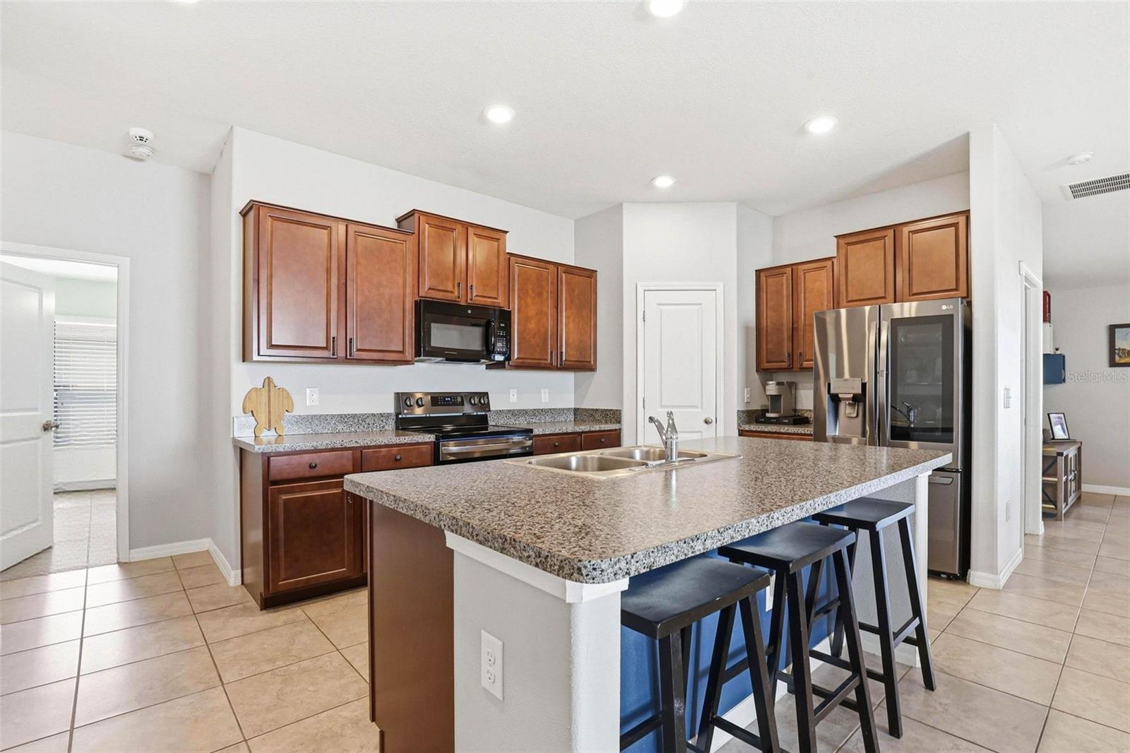 6637 WAGON TRAIL ST, ZEPHYRHILLS, FL, 33541
