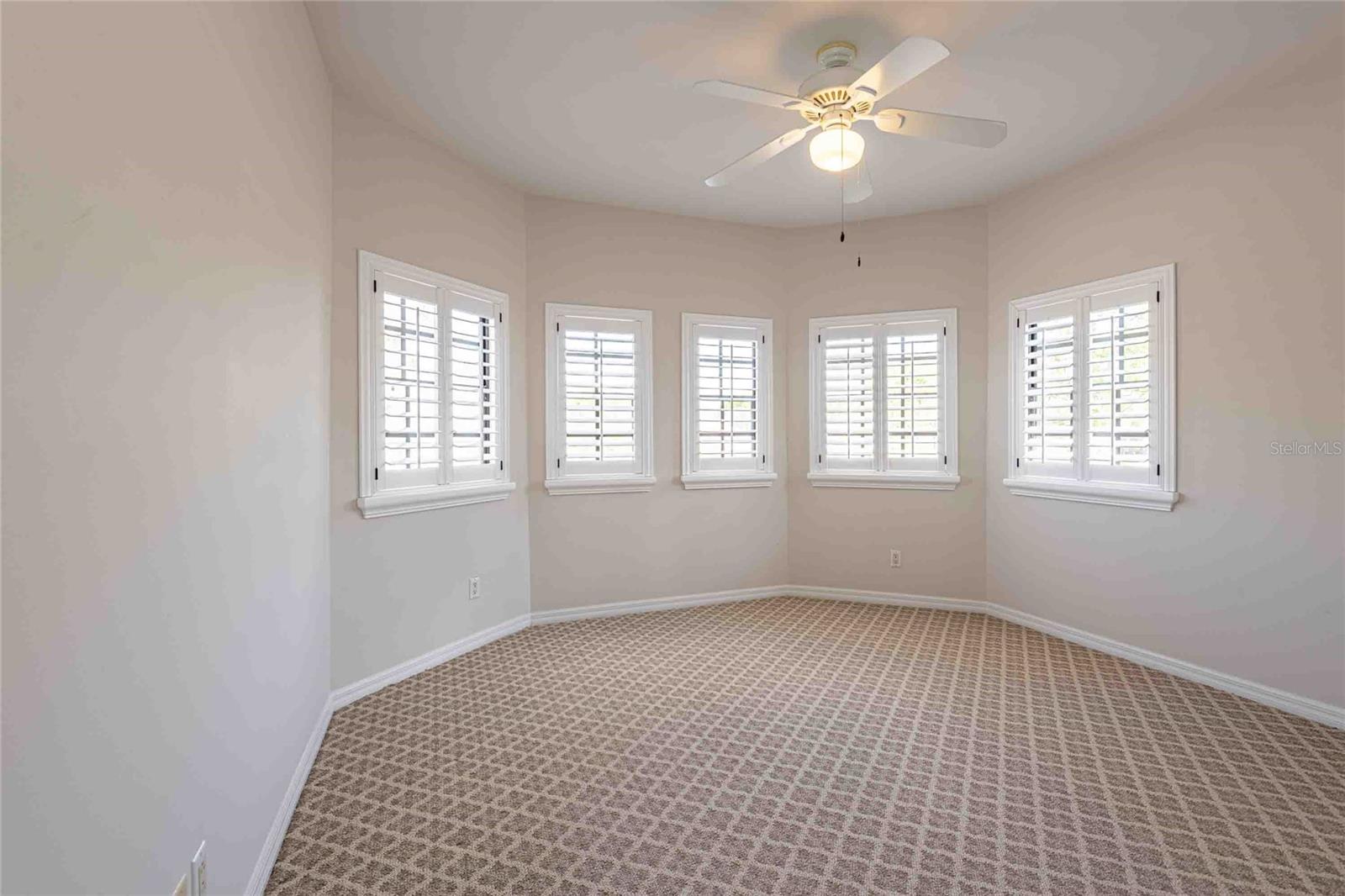 18724 WIMBLEDON CIR, LUTZ, FL, 33558