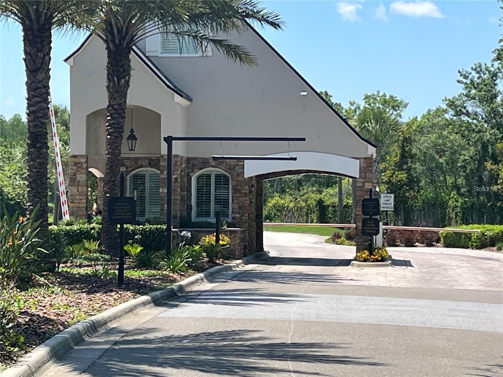 18724 WIMBLEDON CIR, LUTZ, FL, 33558