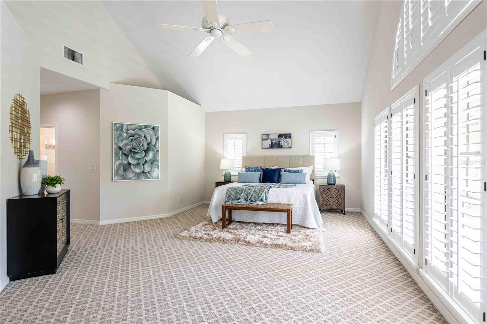 18724 WIMBLEDON CIR, LUTZ, FL, 33558