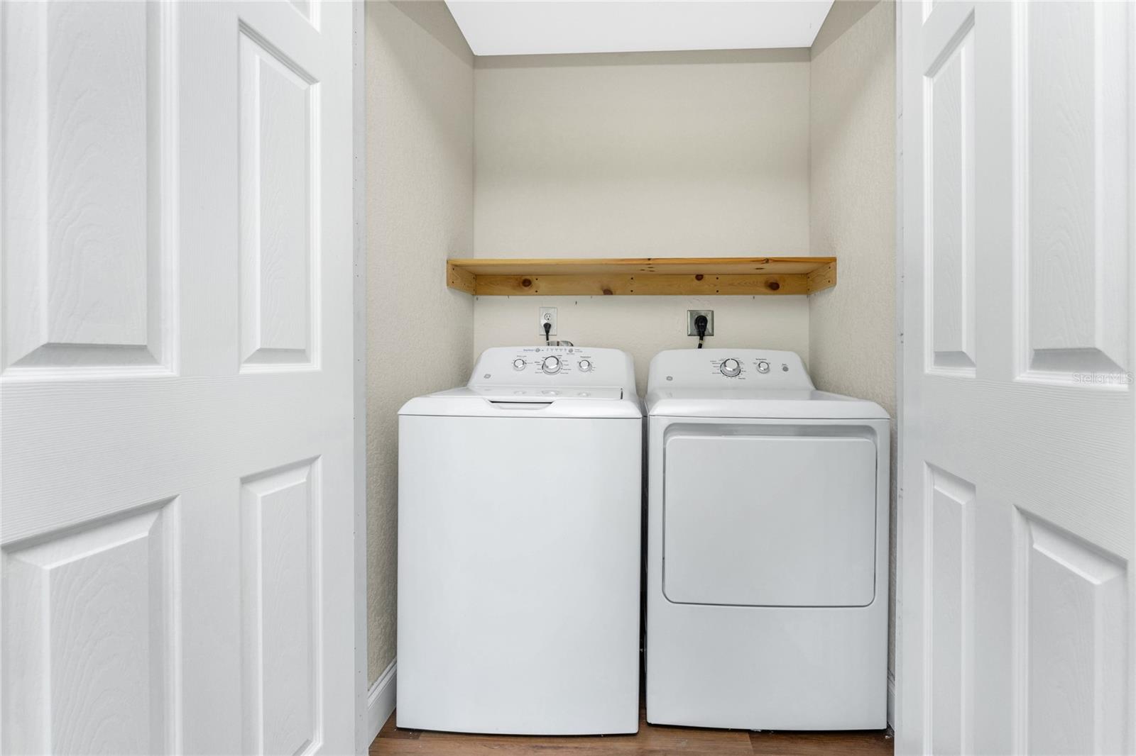 72 OAKLAND HILLS CT, ROTONDA WEST, FL, 33947