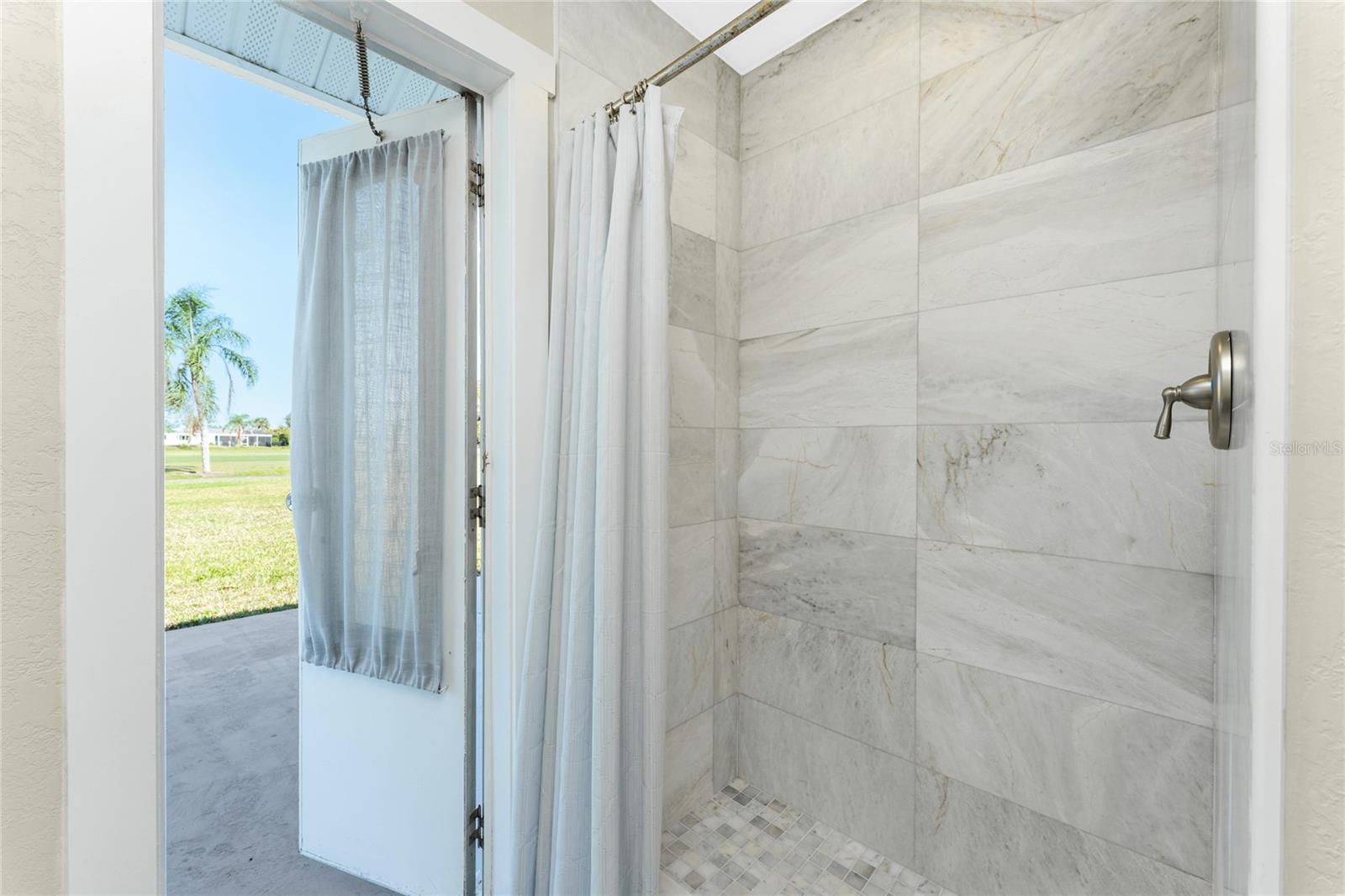 72 OAKLAND HILLS CT, ROTONDA WEST, FL, 33947