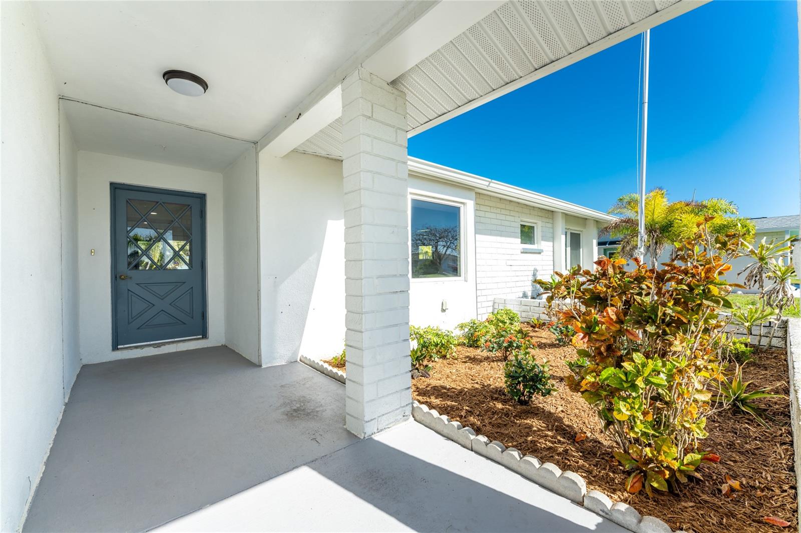 72 OAKLAND HILLS CT, ROTONDA WEST, FL, 33947