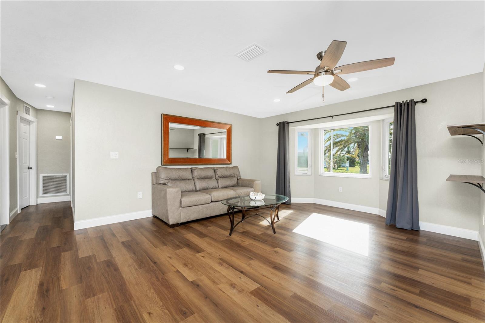 72 OAKLAND HILLS CT, ROTONDA WEST, FL, 33947