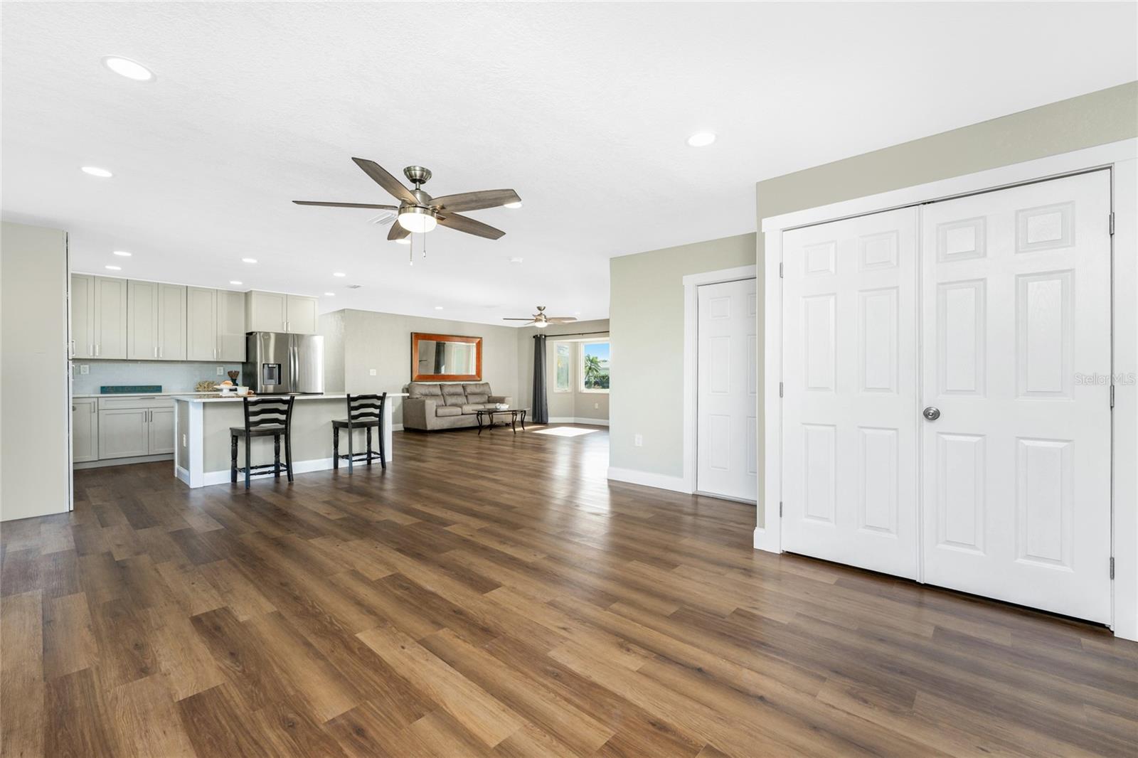 72 OAKLAND HILLS CT, ROTONDA WEST, FL, 33947