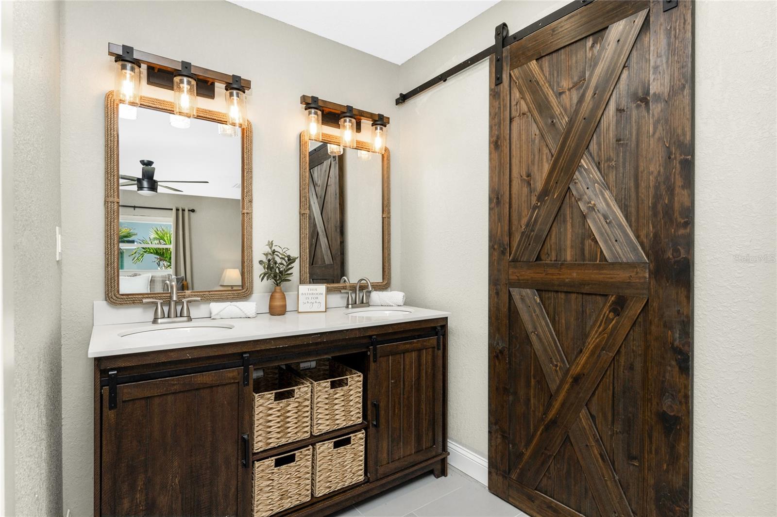 72 OAKLAND HILLS CT, ROTONDA WEST, FL, 33947