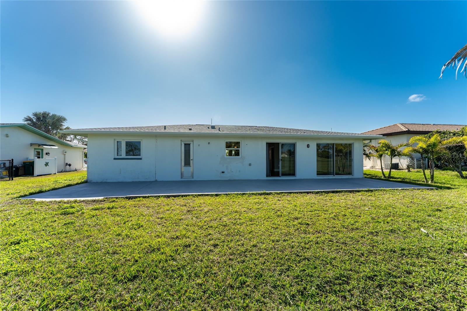 72 OAKLAND HILLS CT, ROTONDA WEST, FL, 33947
