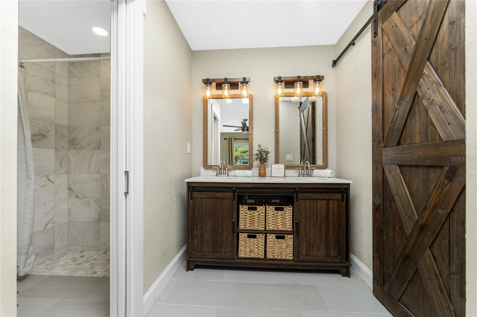 72 OAKLAND HILLS CT, ROTONDA WEST, FL, 33947