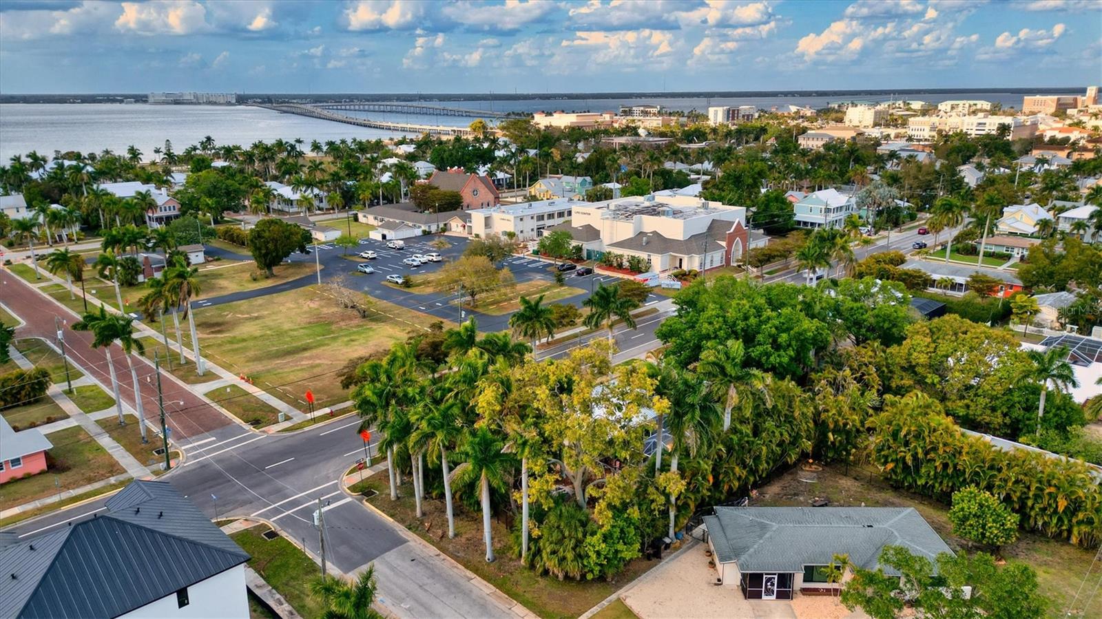 521 W OLYMPIA AVE, PUNTA GORDA, FL, 33950