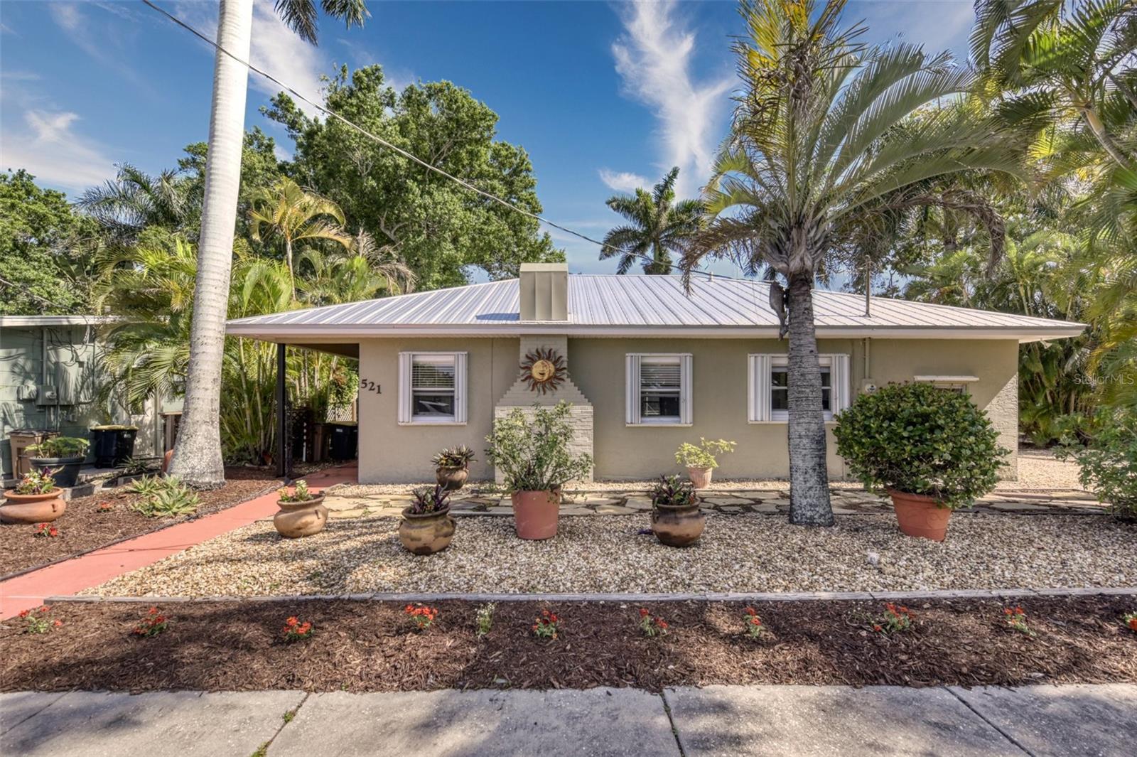 521 W OLYMPIA AVE, PUNTA GORDA, FL, 33950