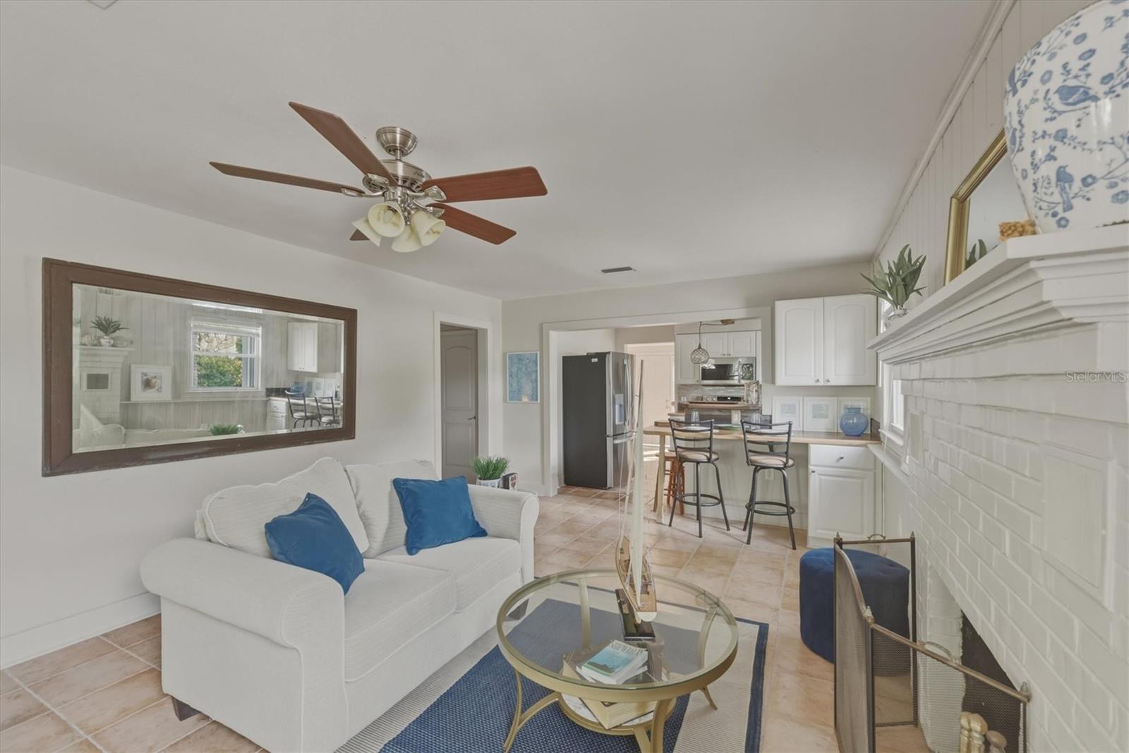 521 W OLYMPIA AVE, PUNTA GORDA, FL, 33950