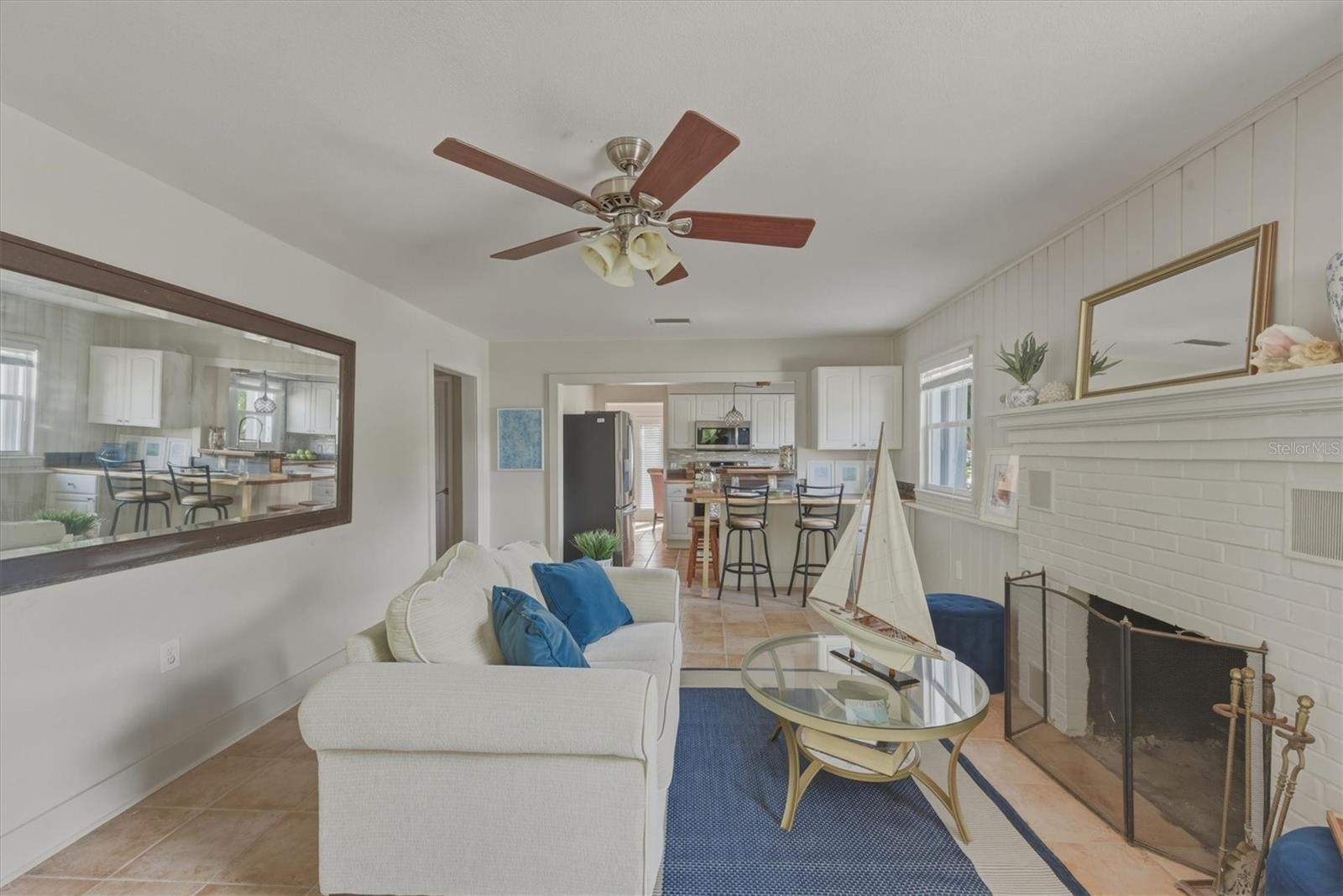 521 W OLYMPIA AVE, PUNTA GORDA, FL, 33950