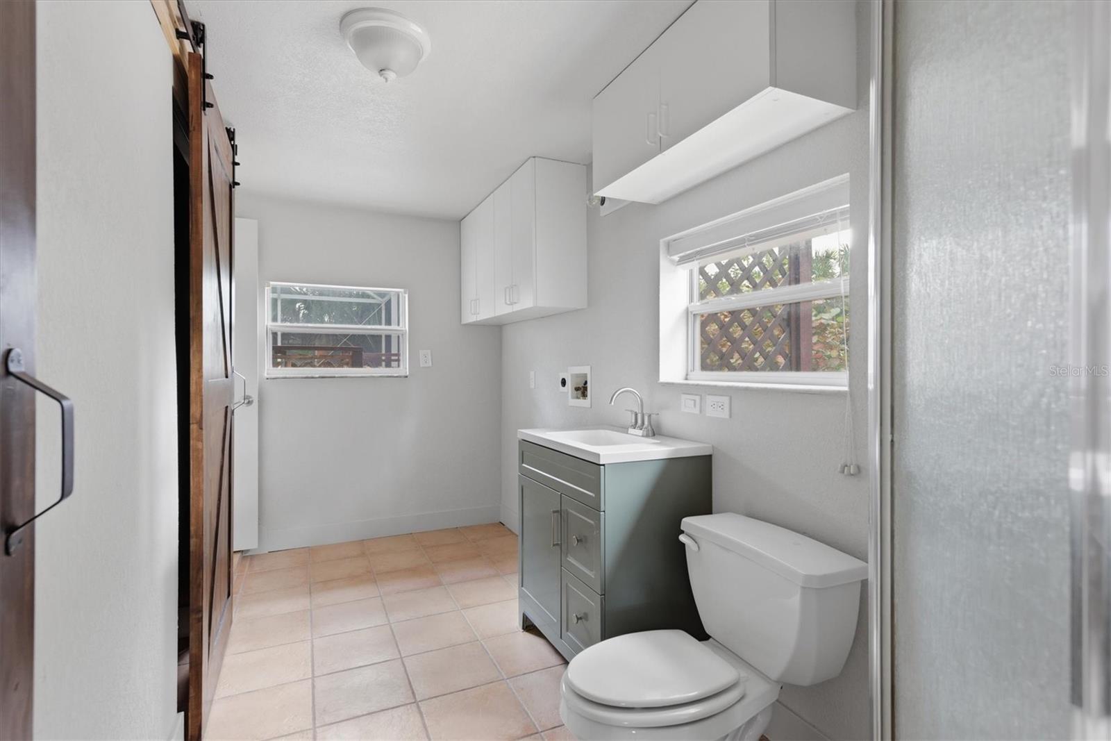 521 W OLYMPIA AVE, PUNTA GORDA, FL, 33950