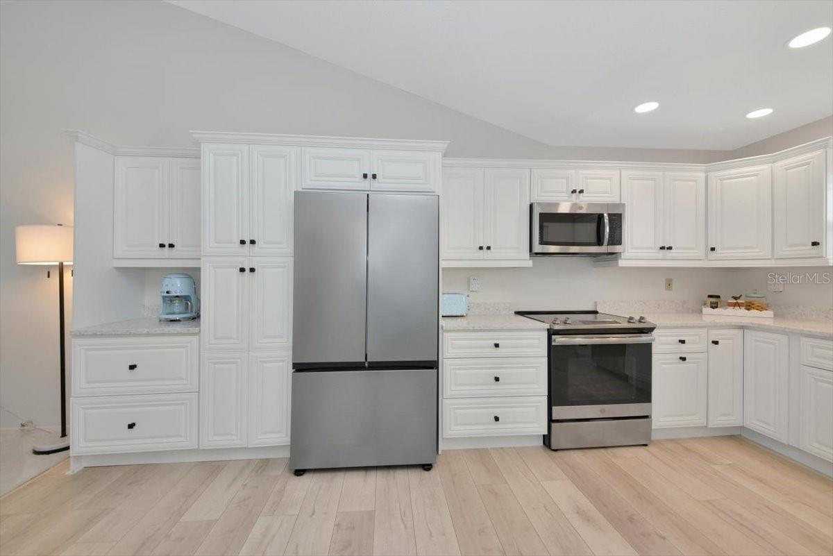 946 SANDPIPER CIR #946, BRADENTON, FL, 34209