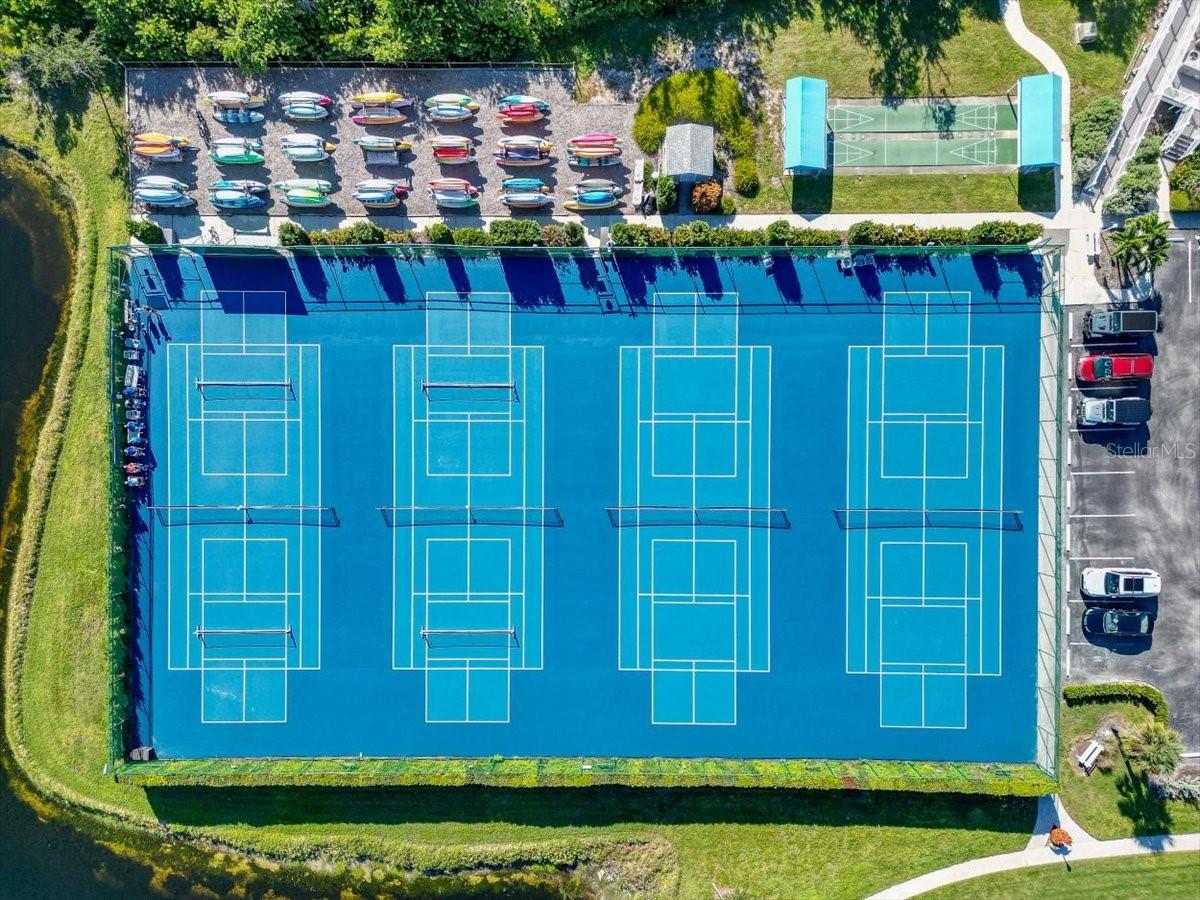 946 SANDPIPER CIR #946, BRADENTON, FL, 34209