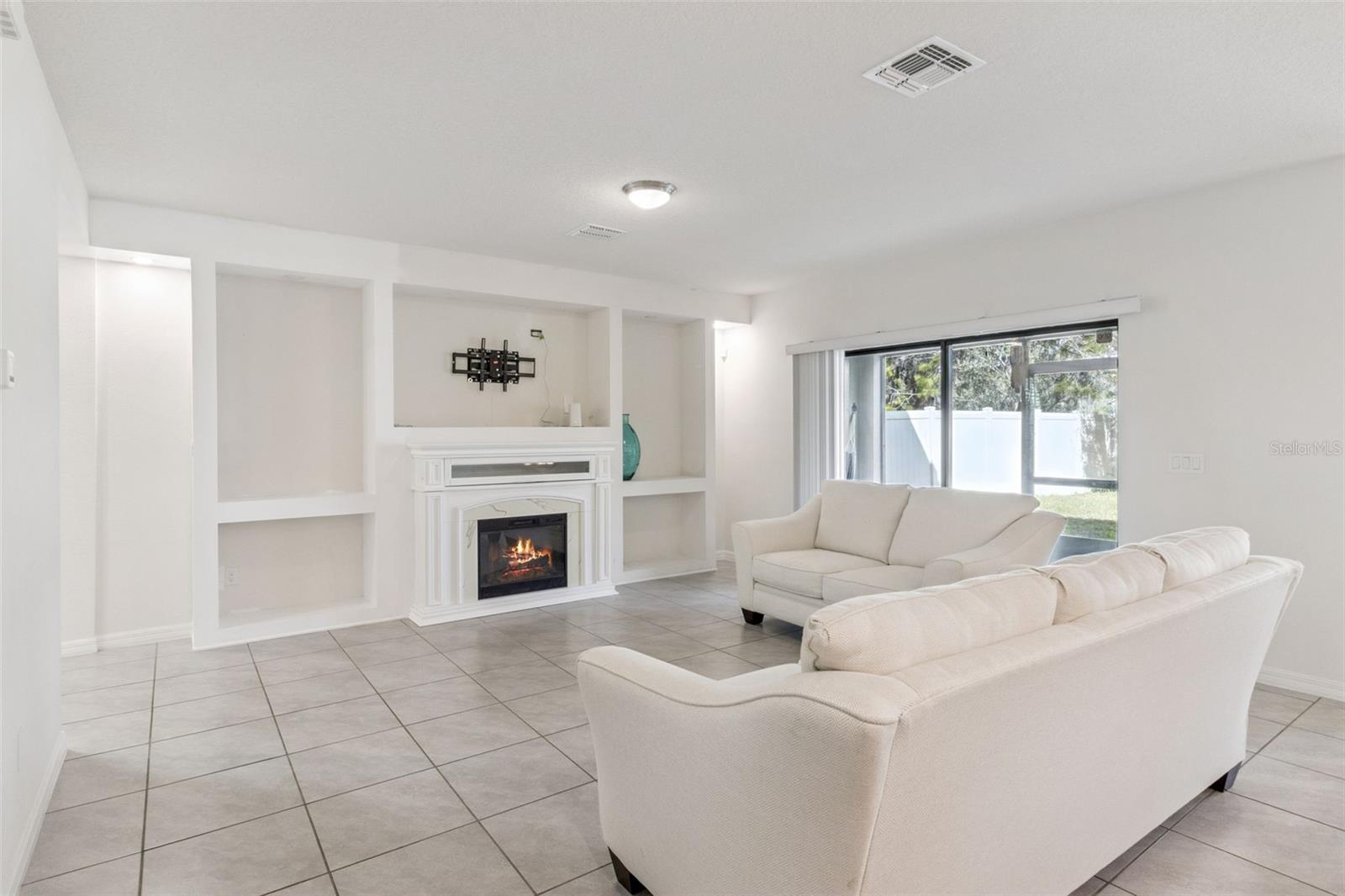 2835 NOBLE CROW DR, KISSIMMEE, FL, 34744