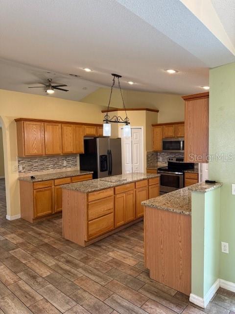 8004 E SETTLERS CREEK LN, LAKELAND, FL, 33810