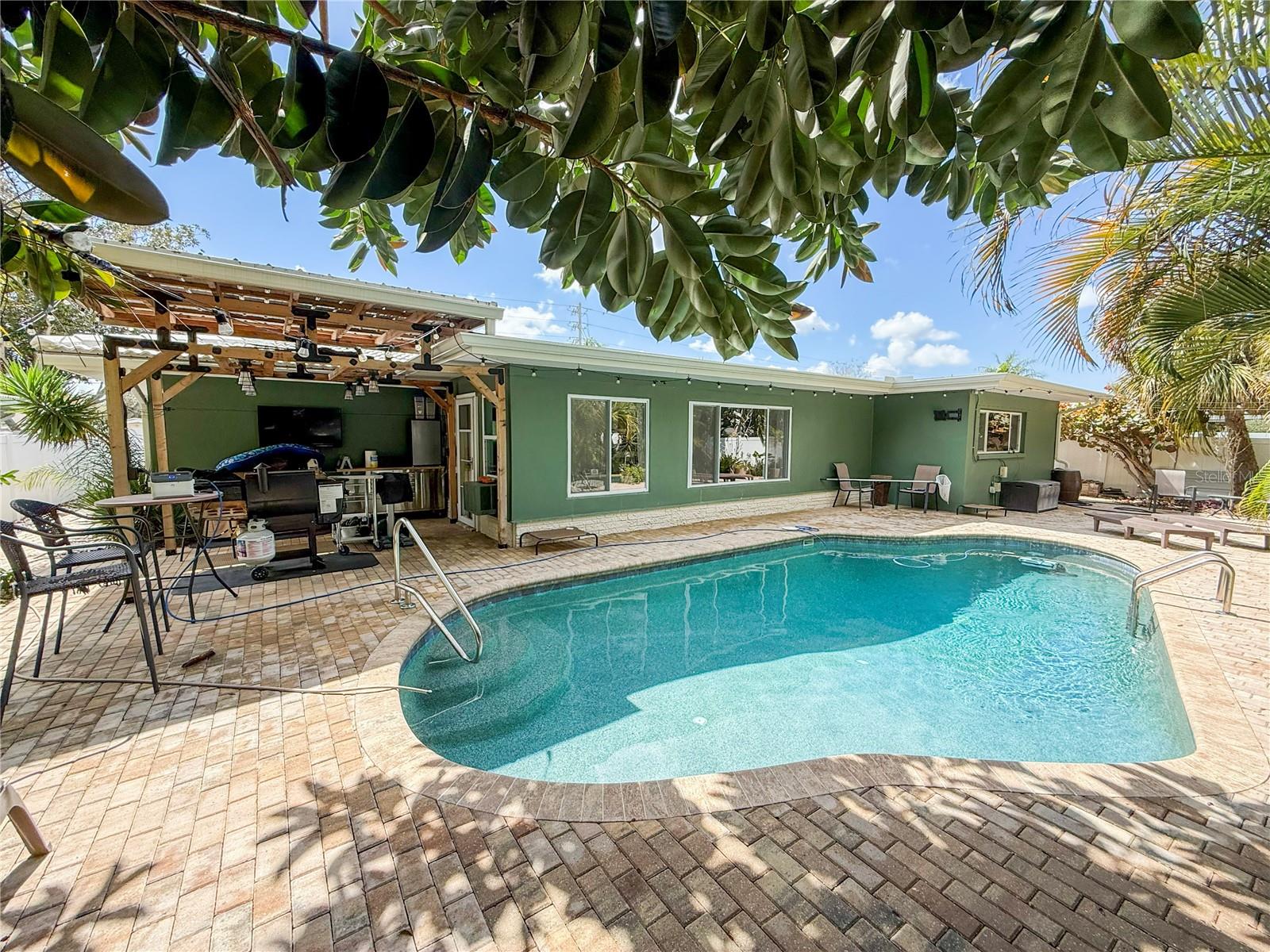 2058 NURSERY RD, CLEARWATER, FL, 33764