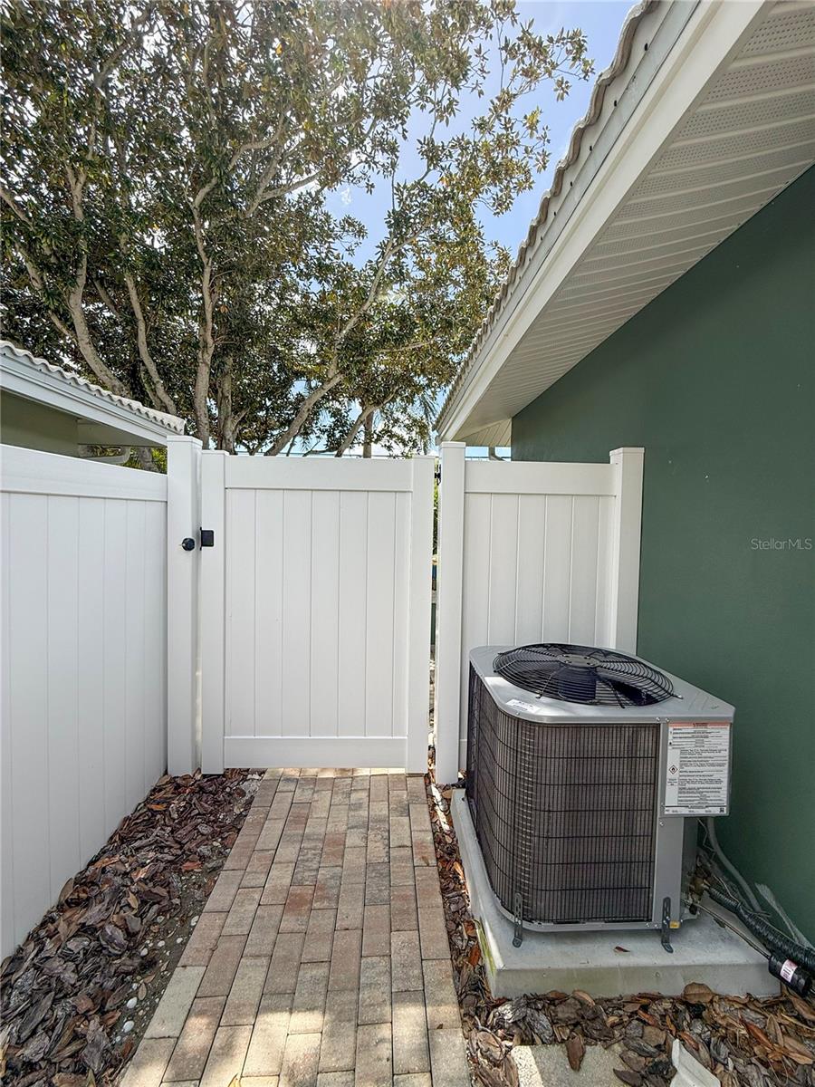 2058 NURSERY RD, CLEARWATER, FL, 33764