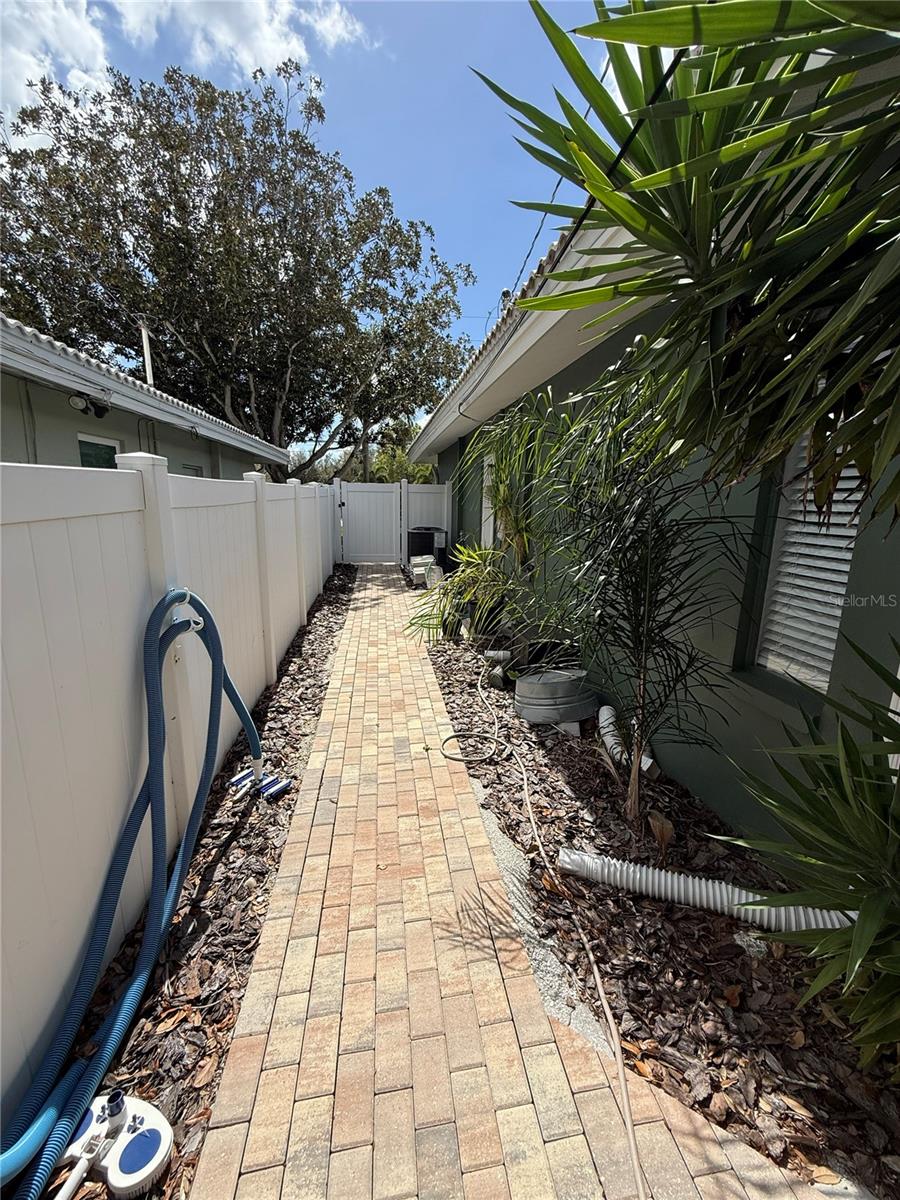 2058 NURSERY RD, CLEARWATER, FL, 33764