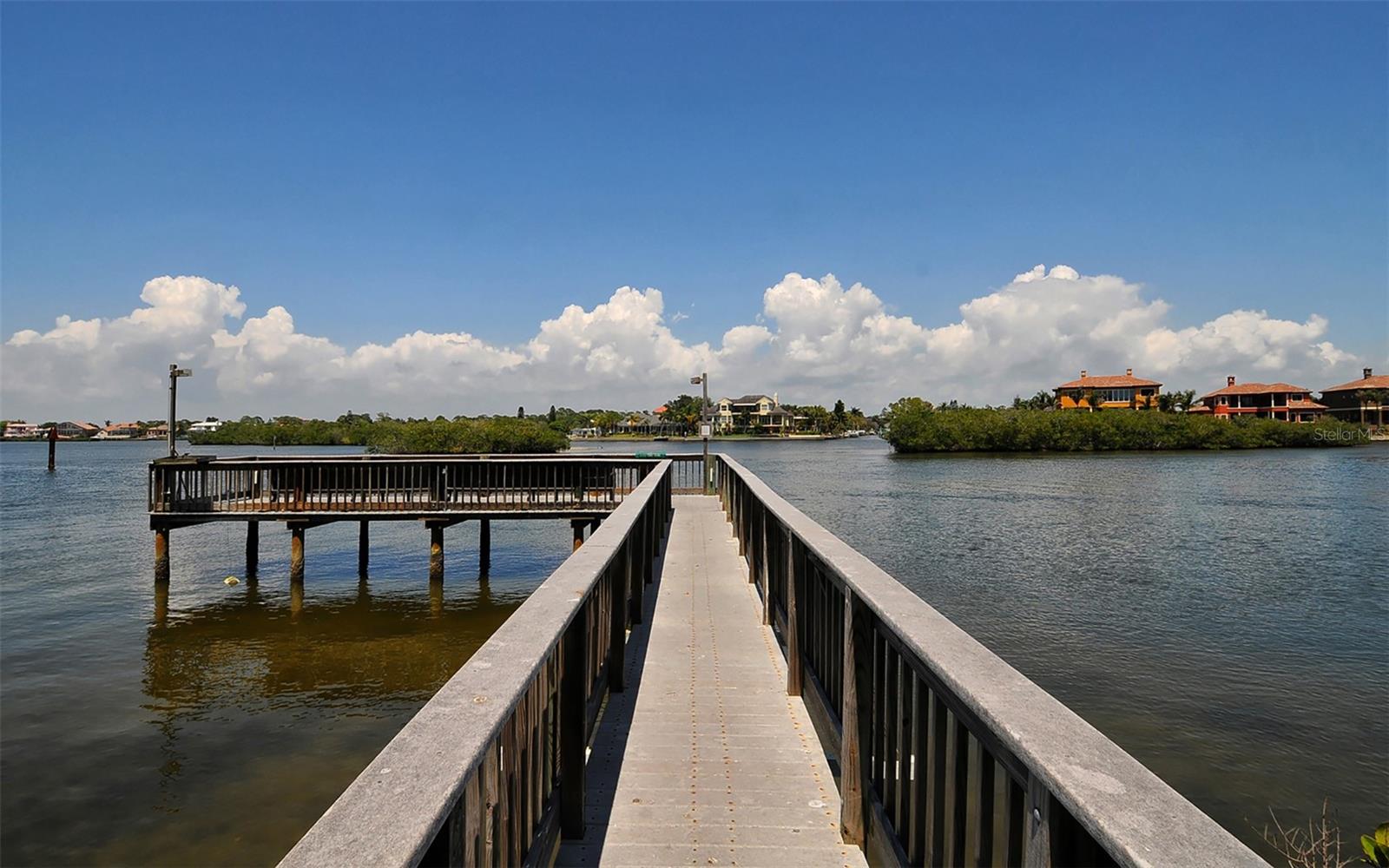 1200 EAST PEPPERTREE LANE #302, SARASOTA, FL, 34242