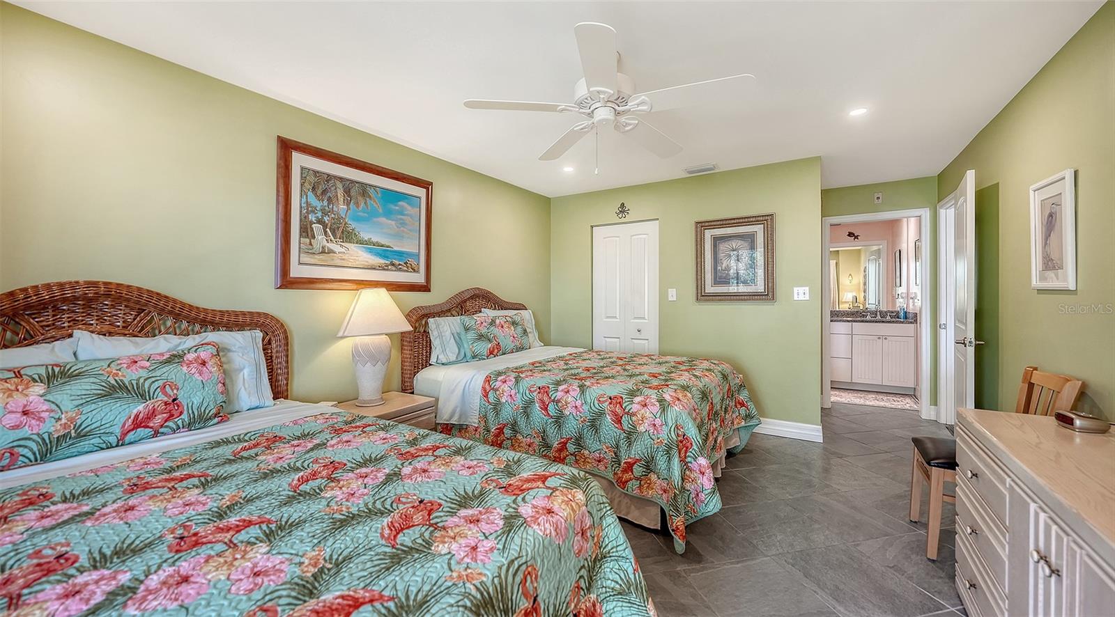 1200 EAST PEPPERTREE LANE #302, SARASOTA, FL, 34242