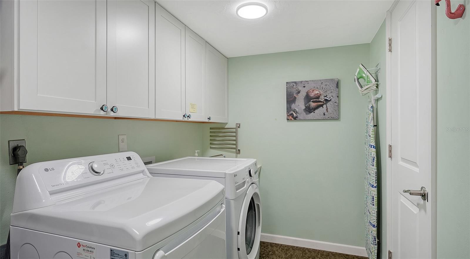 1200 EAST PEPPERTREE LANE #302, SARASOTA, FL, 34242