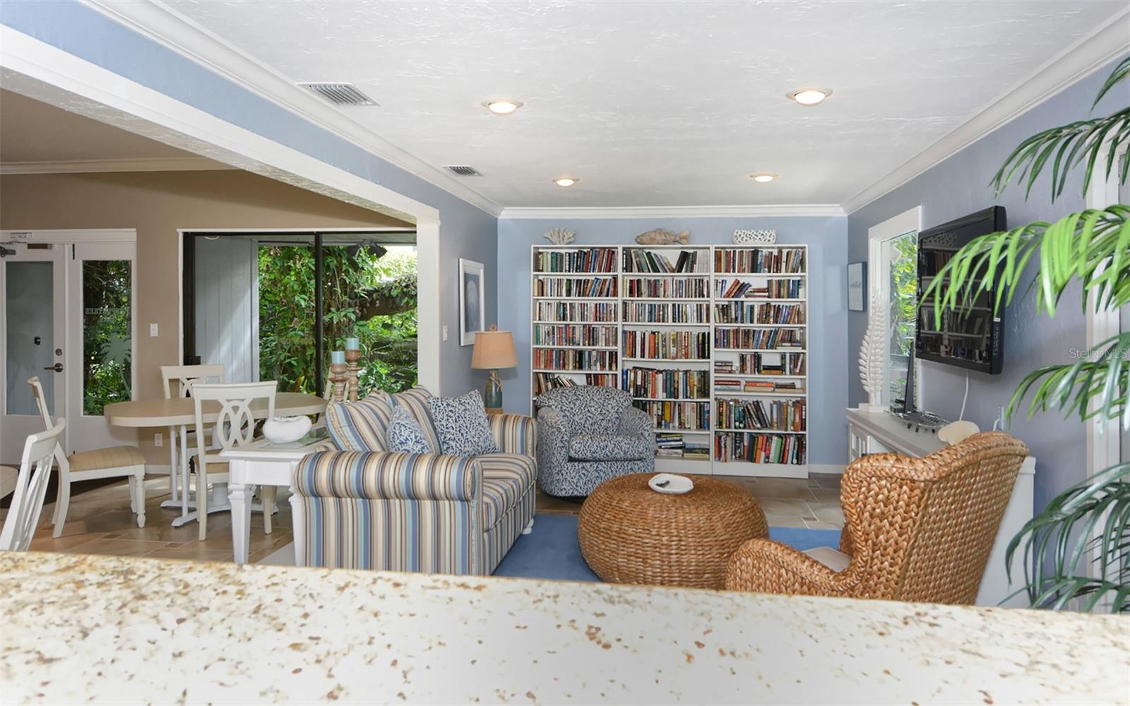 1200 EAST PEPPERTREE LANE #302, SARASOTA, FL, 34242