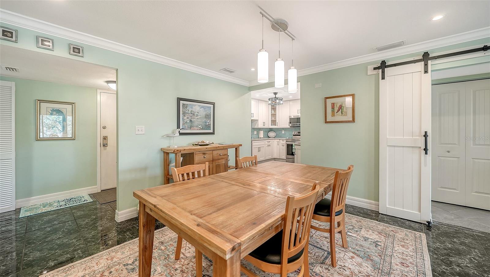 1200 EAST PEPPERTREE LANE #302, SARASOTA, FL, 34242