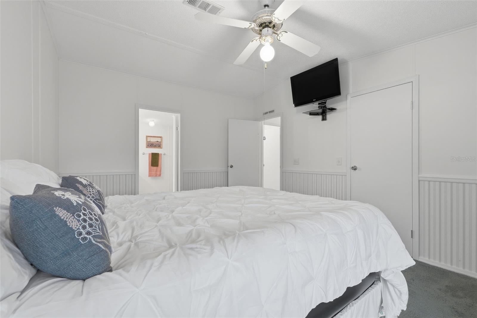 266 DOUGLAS PARK AVE, DAVENPORT, FL, 33897