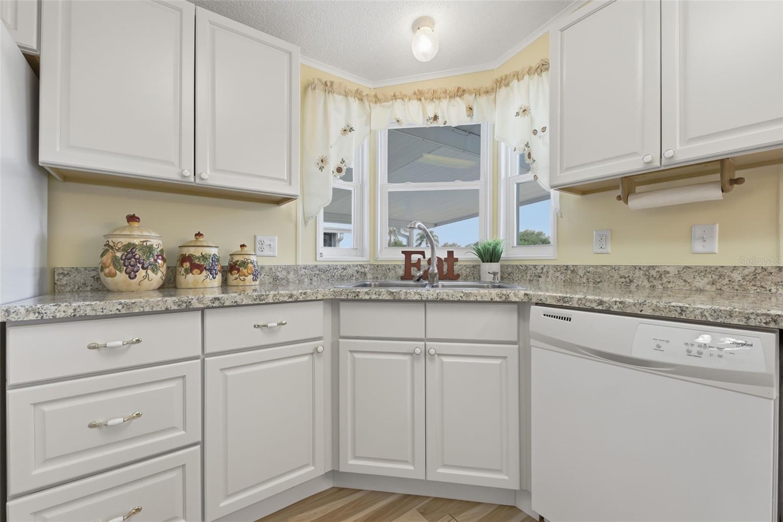 266 DOUGLAS PARK AVE, DAVENPORT, FL, 33897