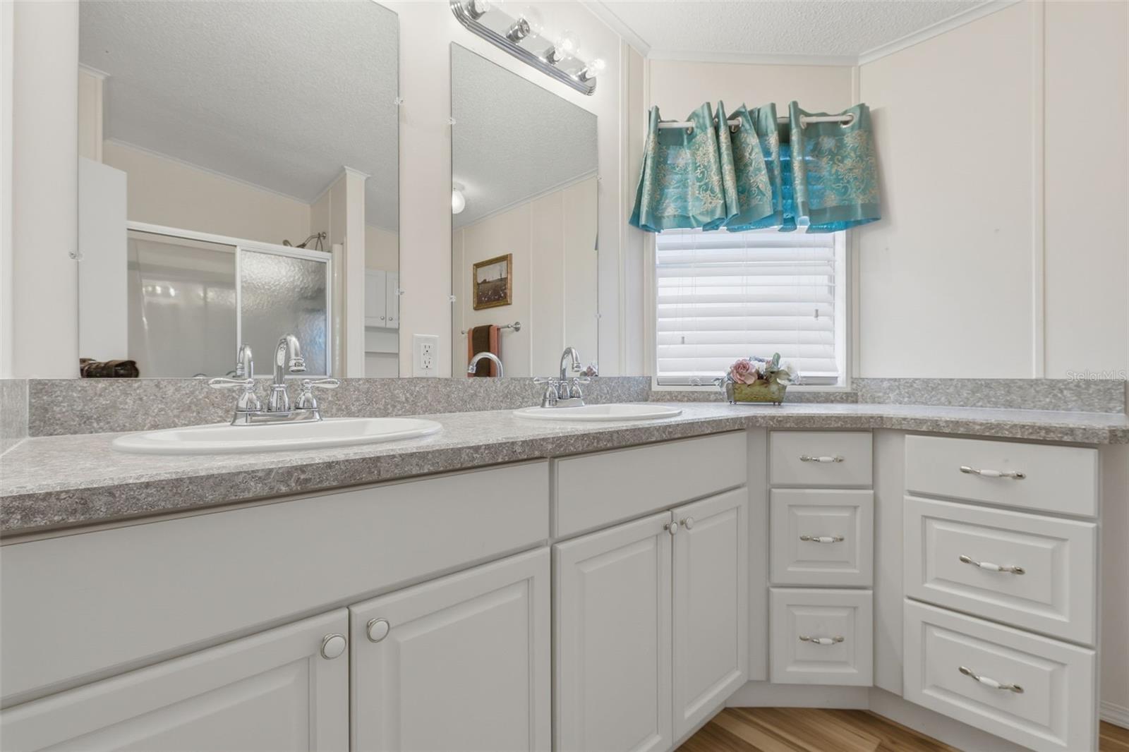 266 DOUGLAS PARK AVE, DAVENPORT, FL, 33897