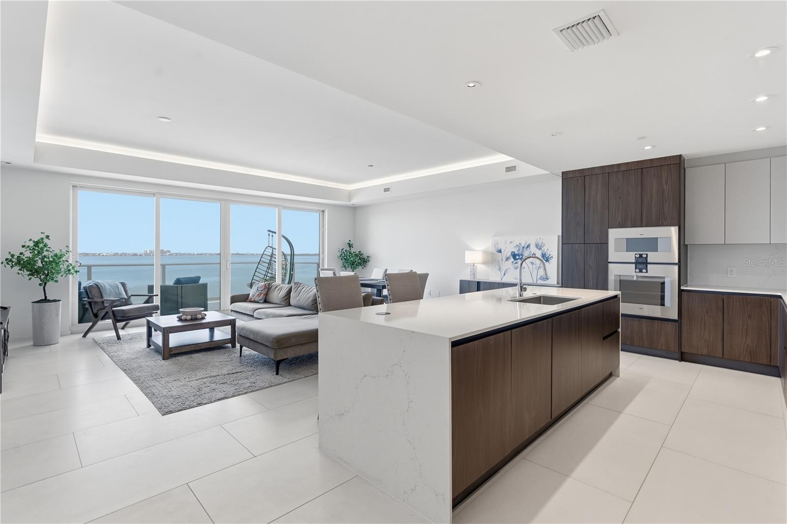 1020 SUNSET POINT RD #505, CLEARWATER, FL, 33755