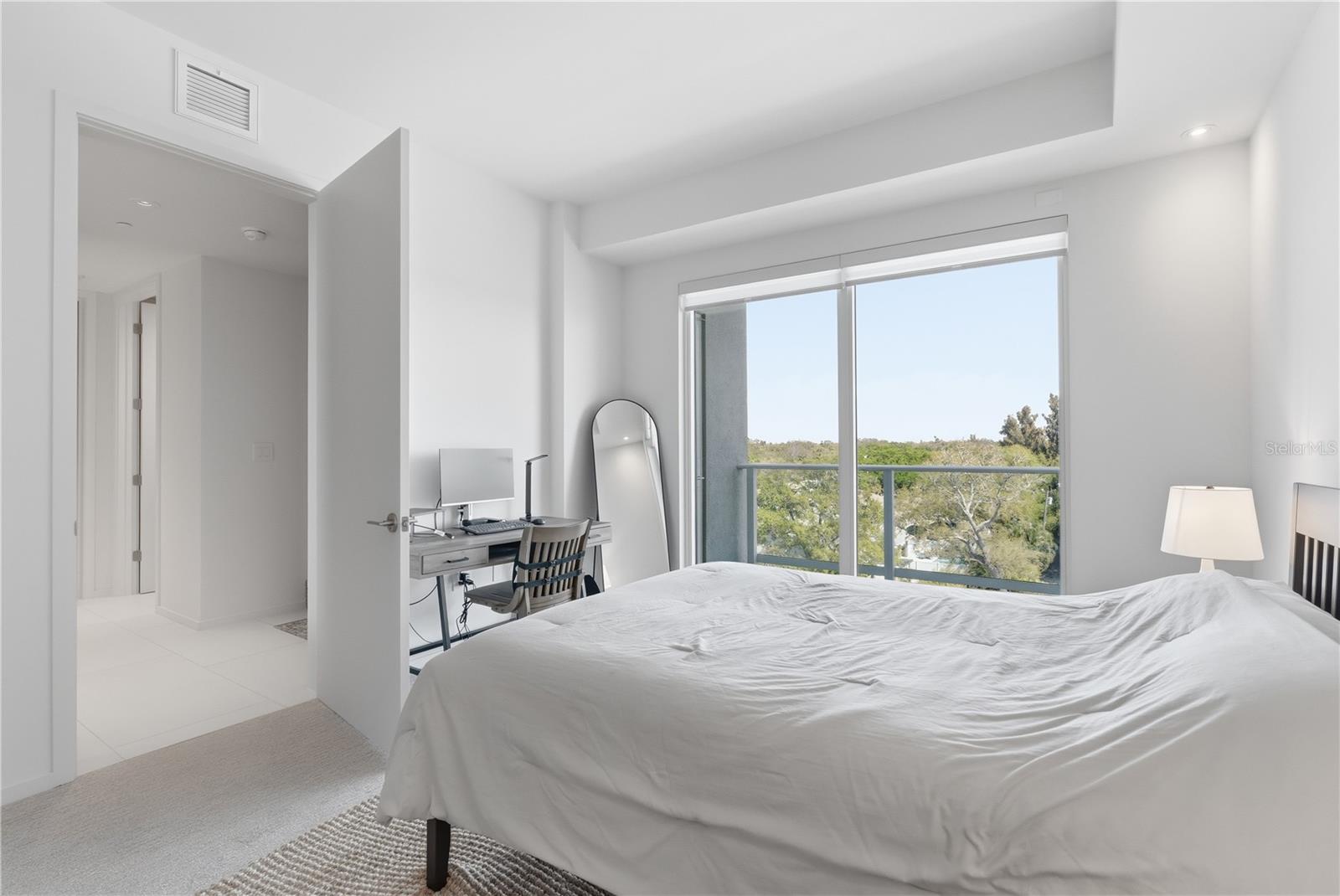 1020 SUNSET POINT RD #505, CLEARWATER, FL, 33755