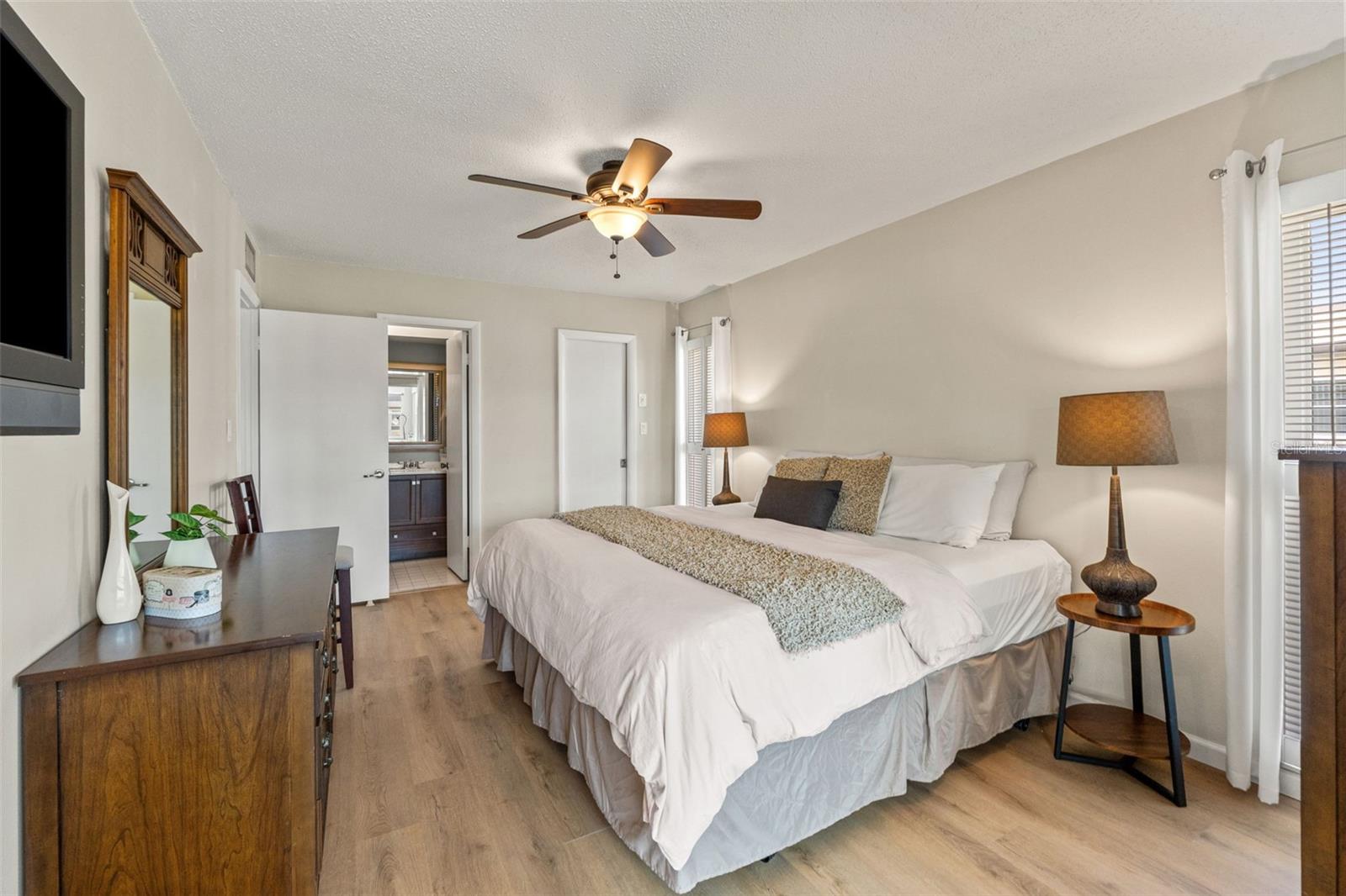 5111 AMULET DR #202, NEW PORT RICHEY, FL, 34652