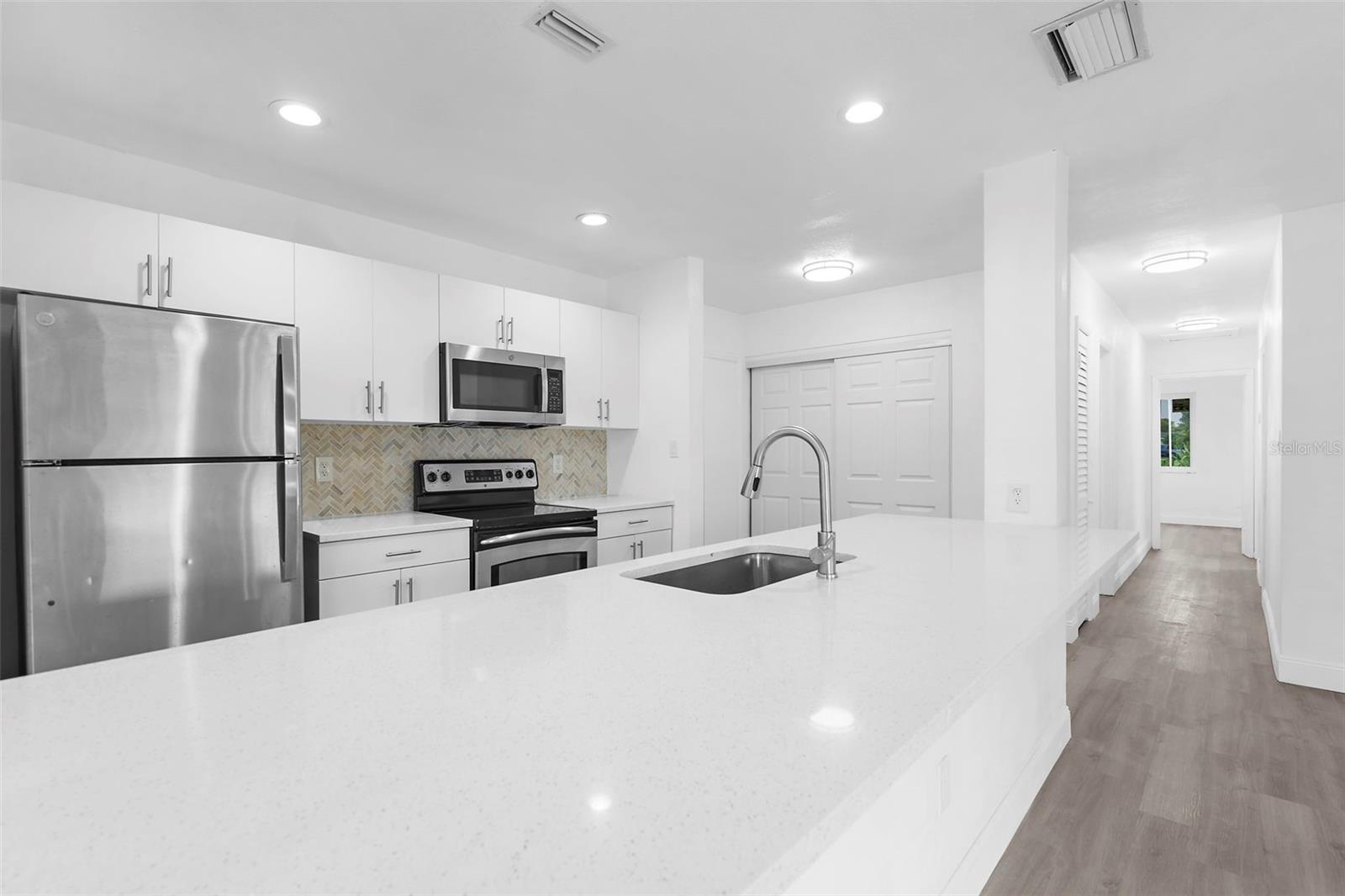 21530 GLENDALE AVE, PORT CHARLOTTE, FL, 33952