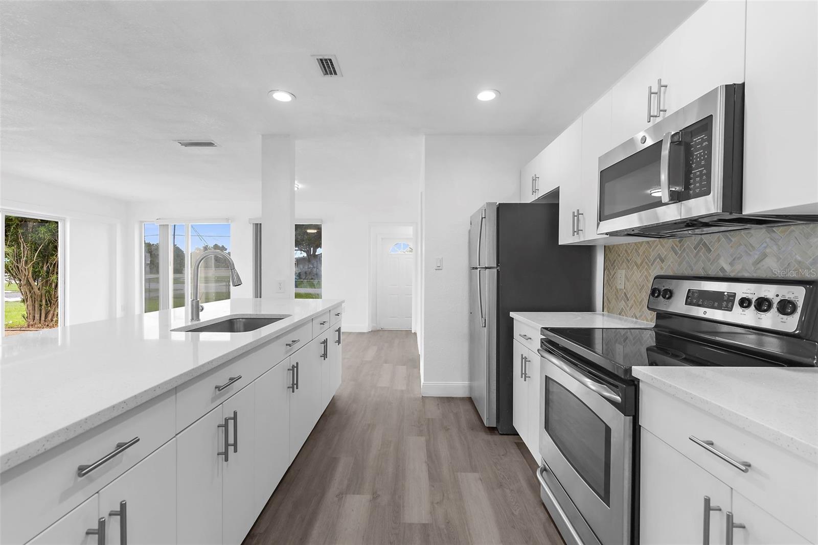 21530 GLENDALE AVE, PORT CHARLOTTE, FL, 33952