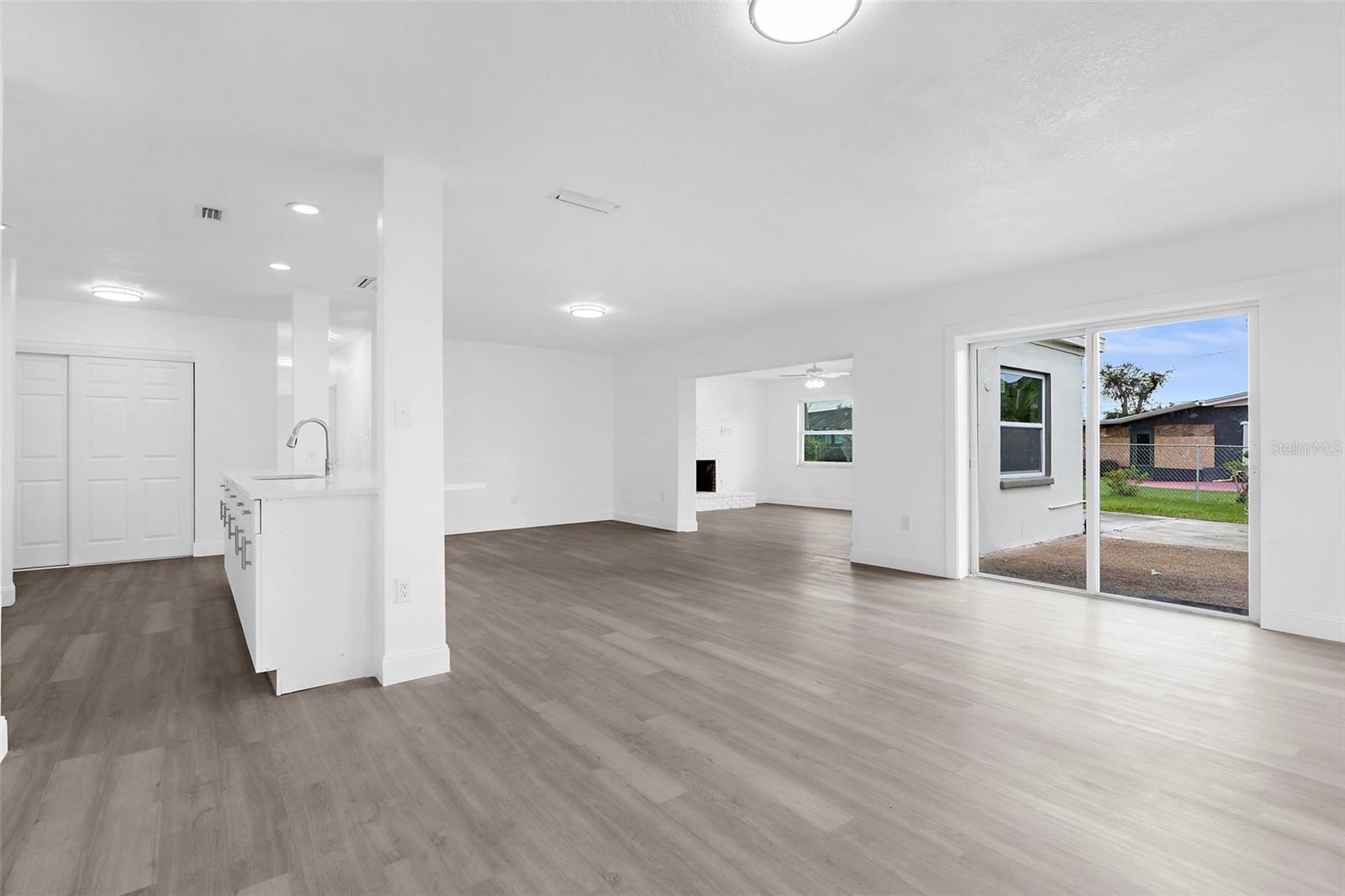 21530 GLENDALE AVE, PORT CHARLOTTE, FL, 33952