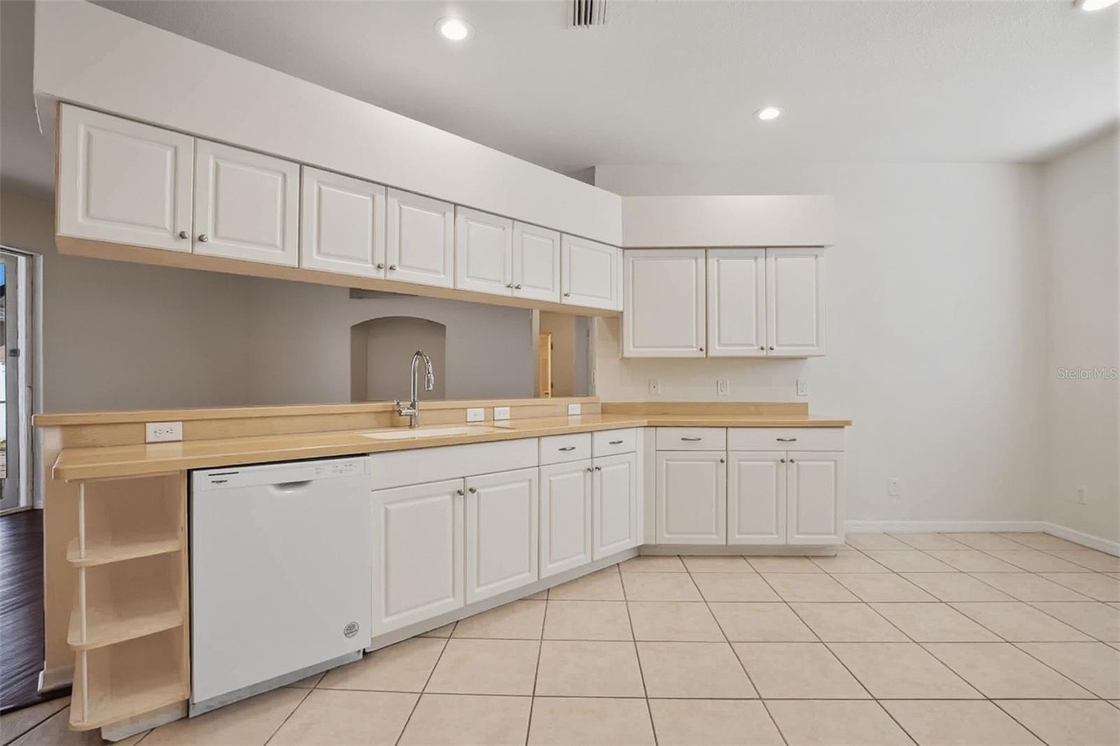 6648 THACKSTON DR, RIVERVIEW, FL, 33578