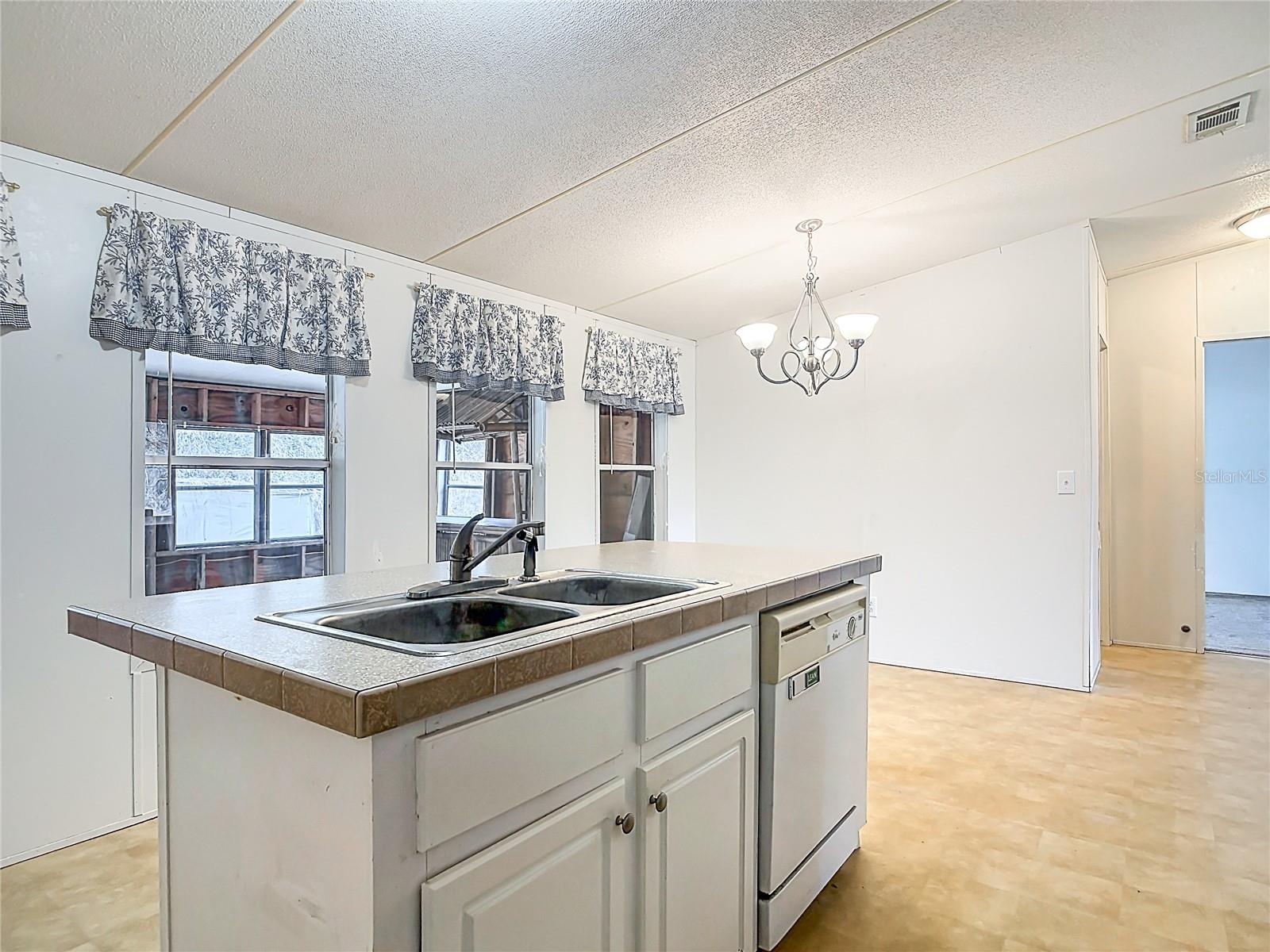 42316 POND VIEW LN, DELAND, FL, 32720