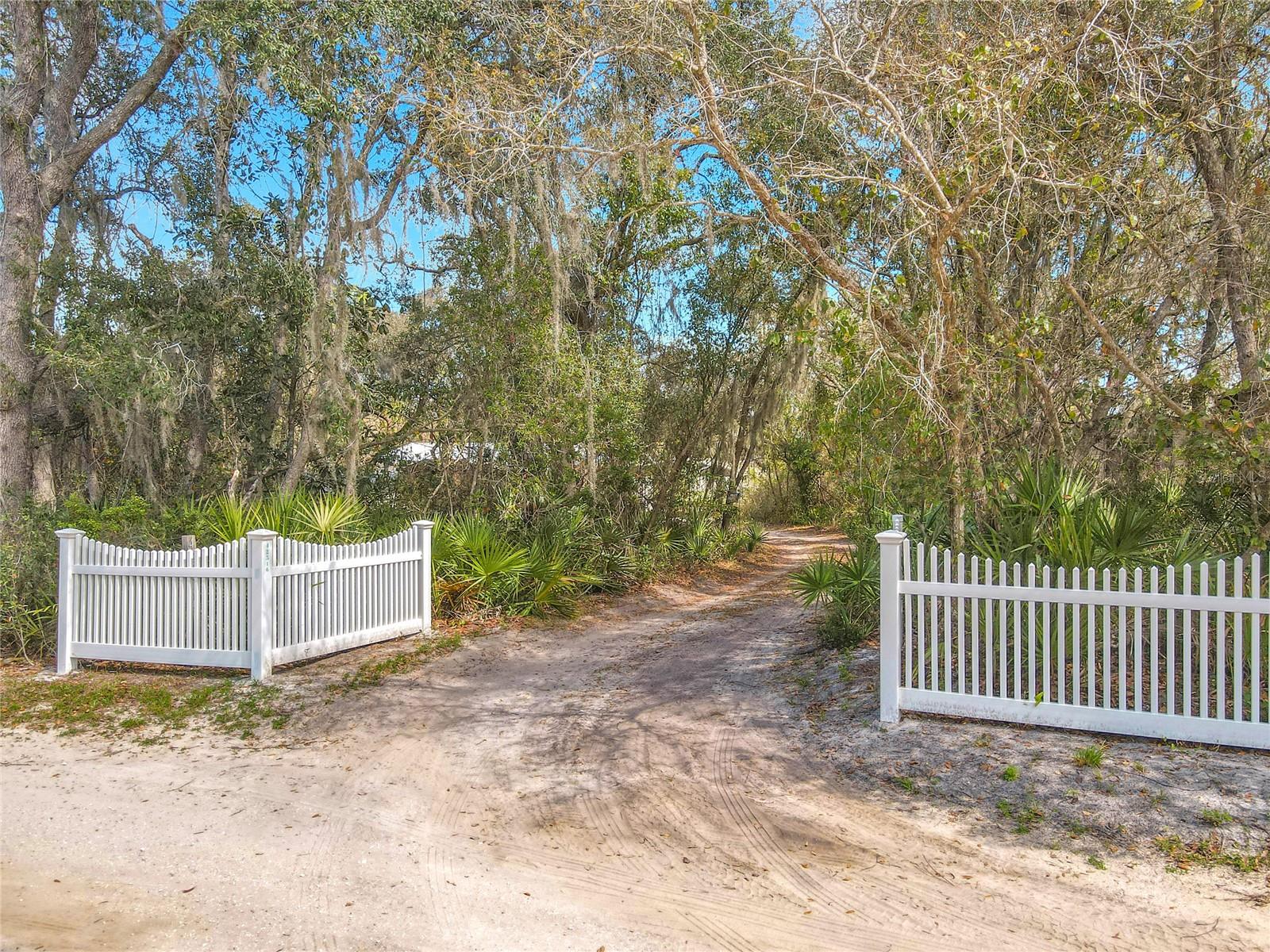 42316 POND VIEW LN, DELAND, FL, 32720