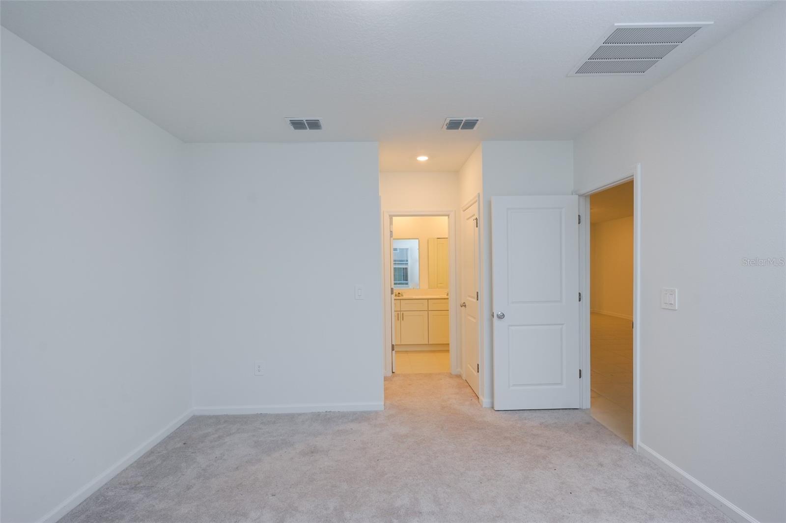 5645 LOGGIA LN, KISSIMMEE, FL, 34758