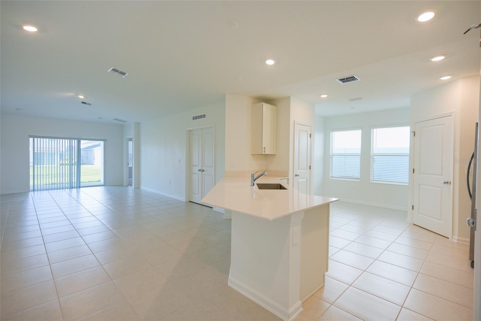 5645 LOGGIA LN, KISSIMMEE, FL, 34758