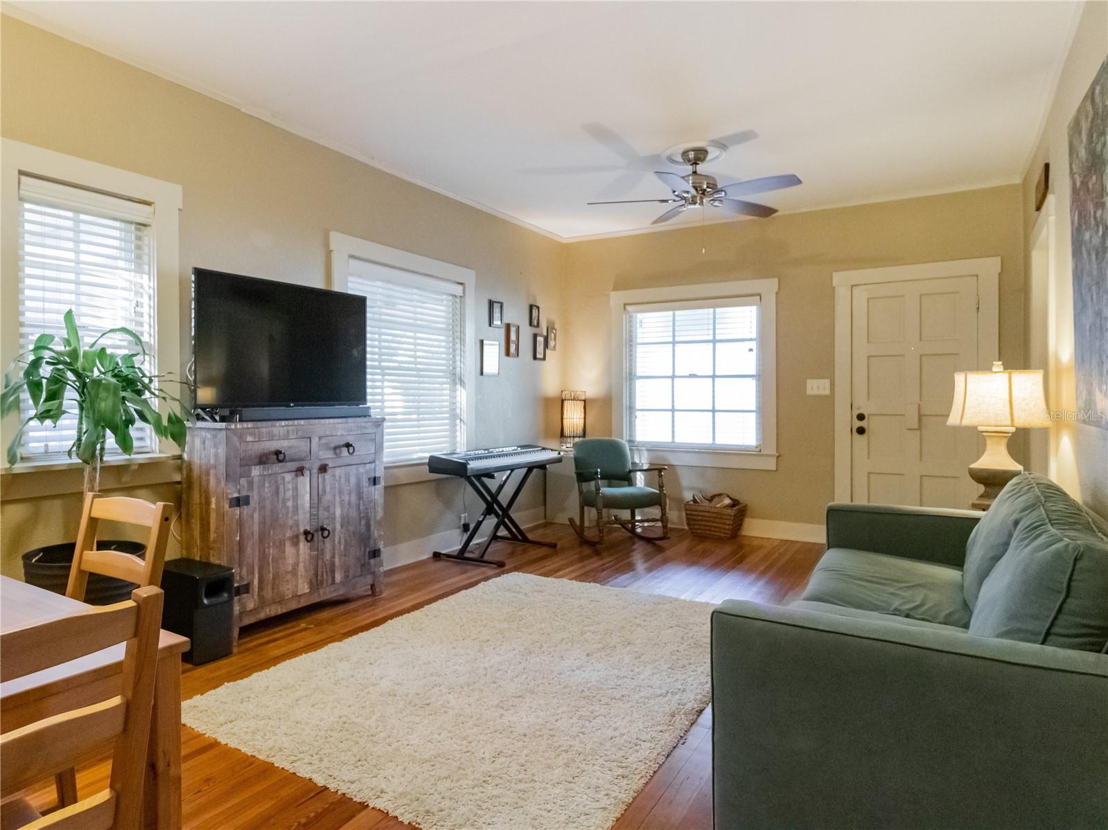 221/223 SE 9TH ST, GAINESVILLE, FL, 32601